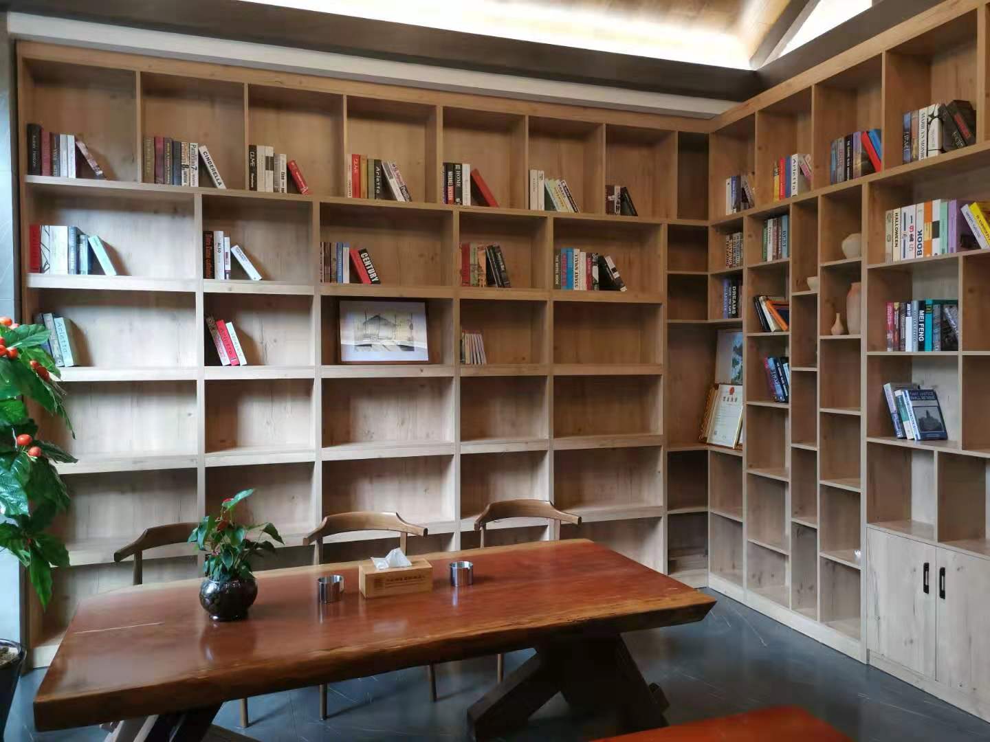 Qianxi Light Luxury Holiday Hotel 2*