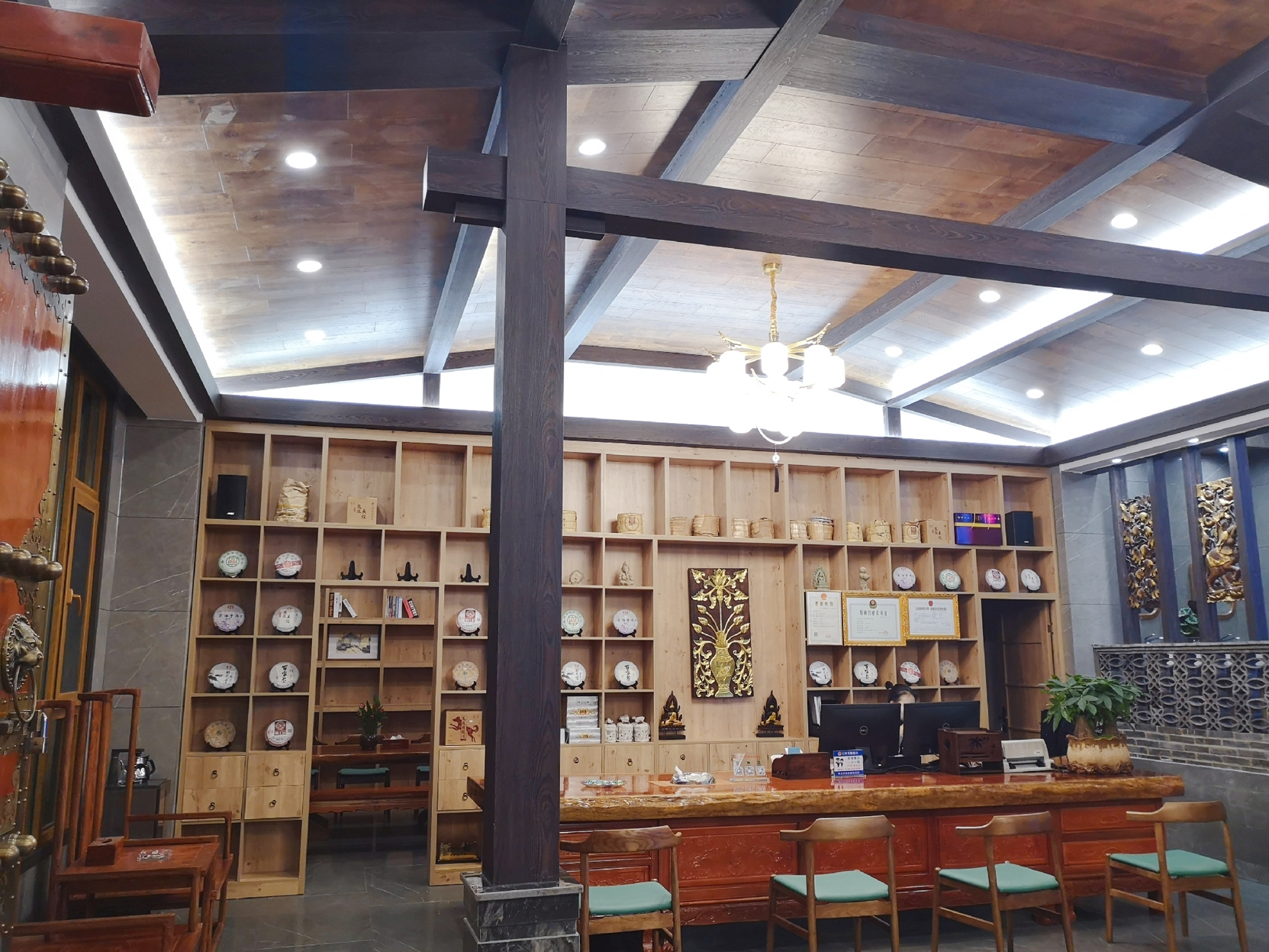 Qianxi Light Luxury Holiday Hotel 2*
