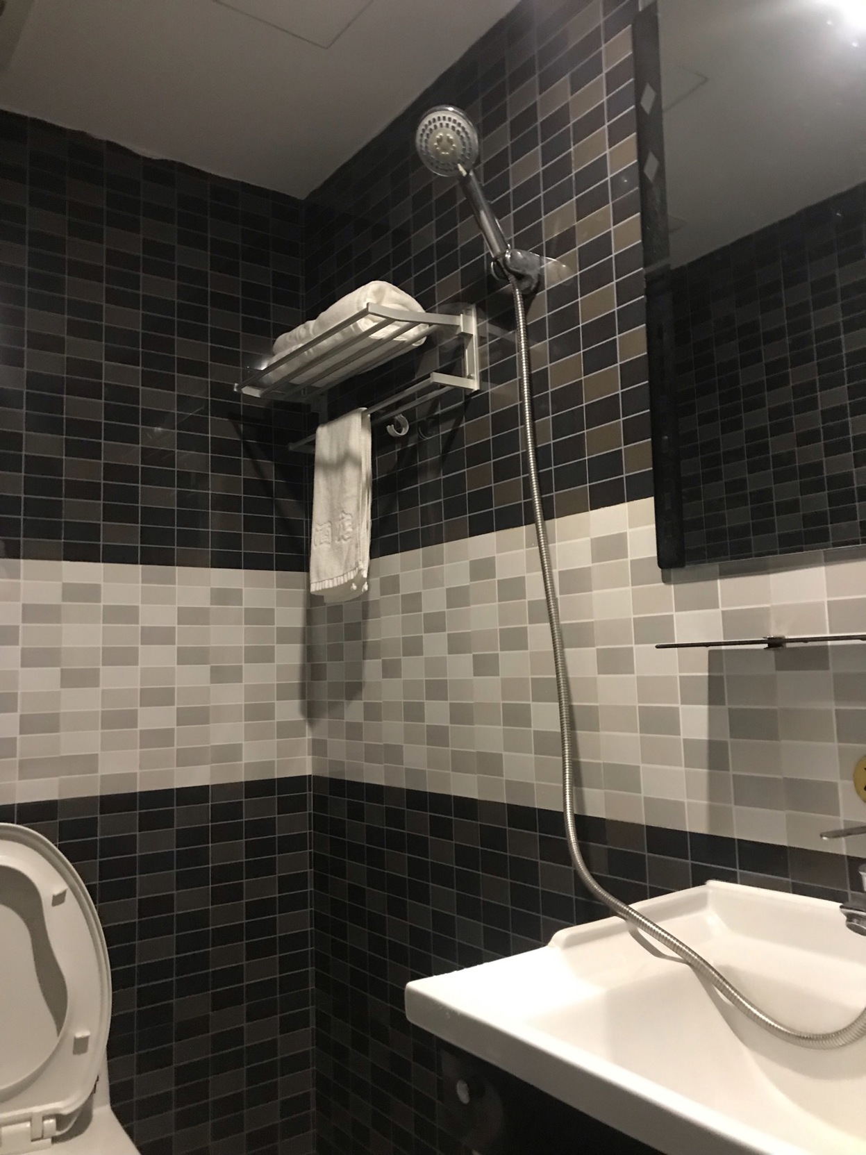 Leqing IKEA Hotel 2*