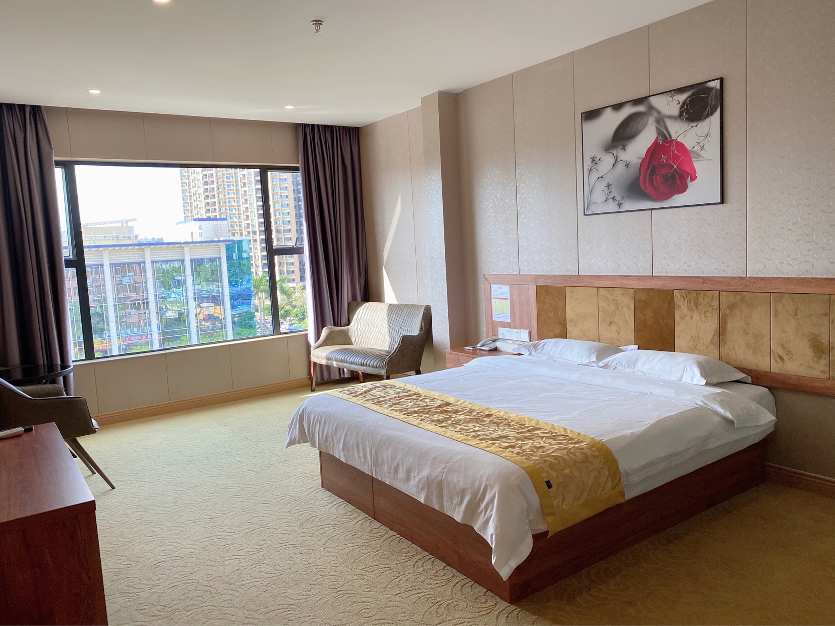 Fuxiang Holiday Hotel 2*