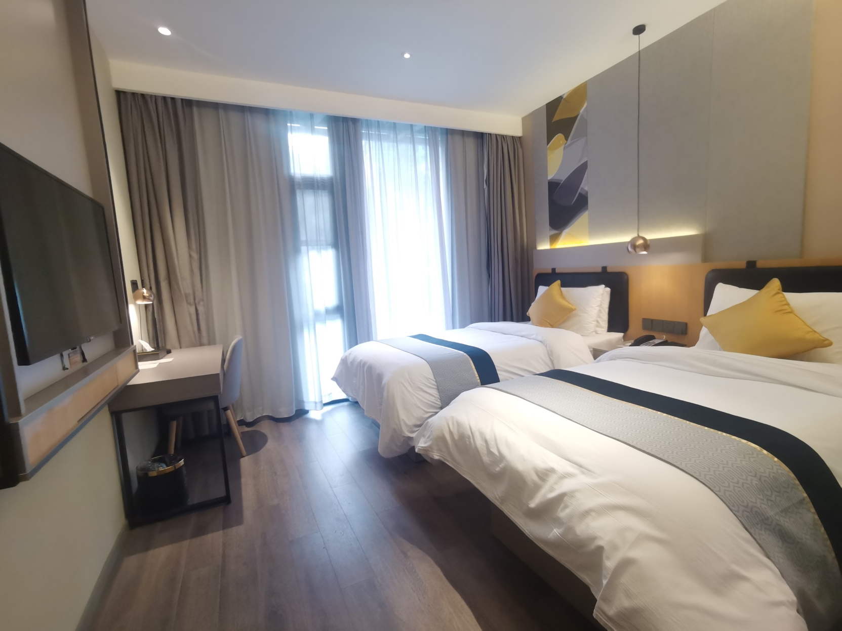 Homeinn Selected Hotel (Shanghai Renji Hospital South Campus Lianhang Road Subway Station) 3*