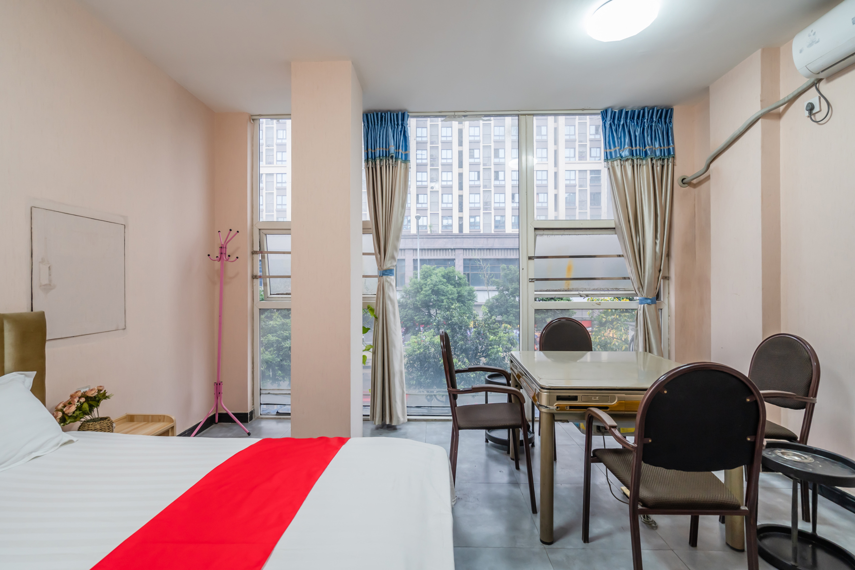 Chengdu is like a hotel 0*