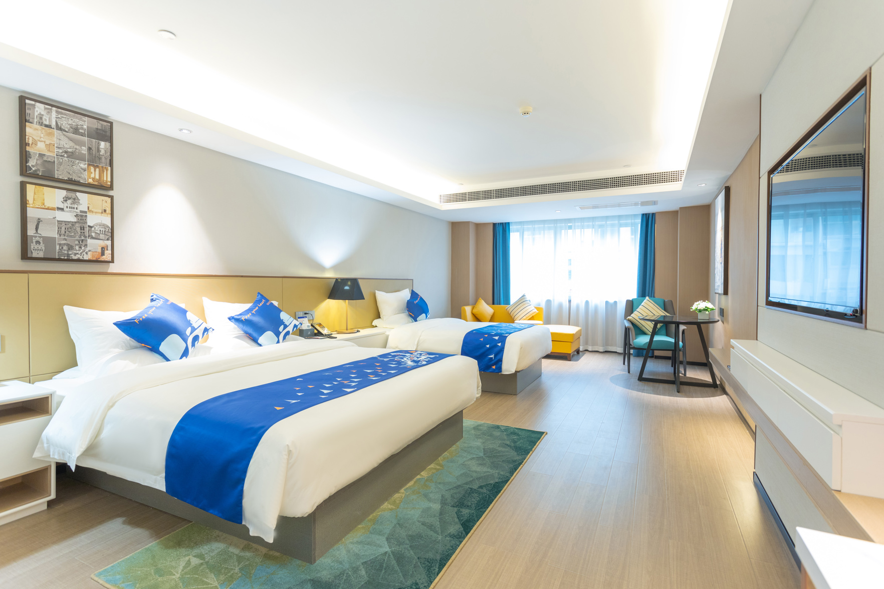 Yeste Hotel (Nanning Jinhu Square Metro Station) 3*
