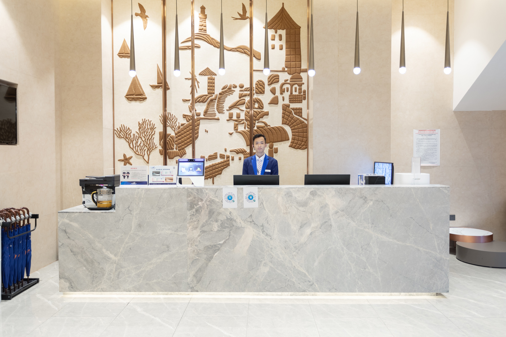 Yeste Hotel (Nanning Jinhu Square Metro Station) 3*
