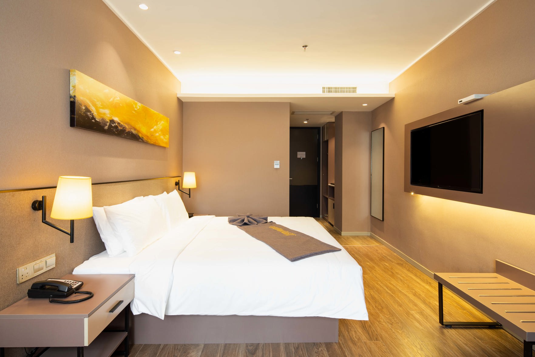 Homeinn Plus Hotel (Shenyang Santai Subway Station Santai Wanxianghui) 3*