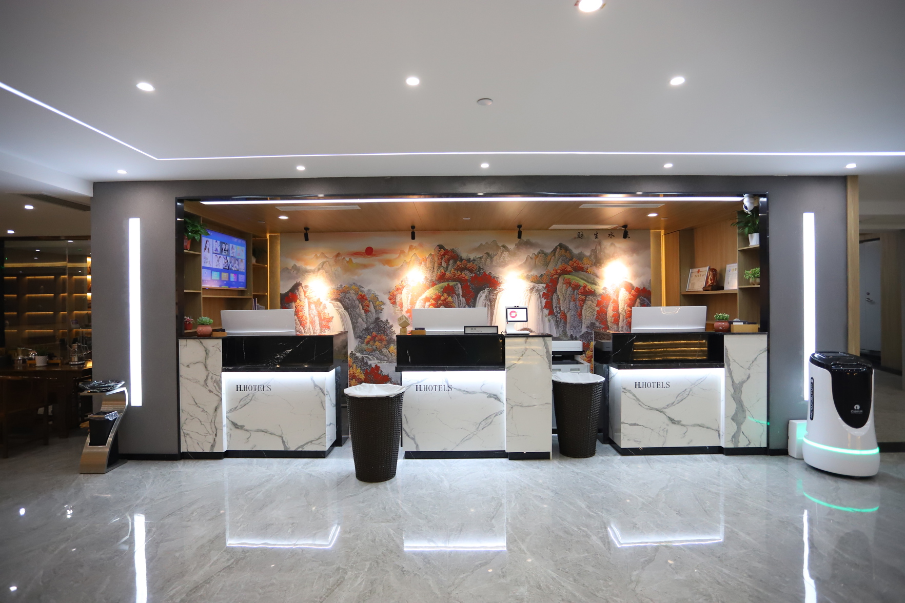 GtEL (Qingdao CBD Wanda Plaza Dunhua Road Metro Station) 3*