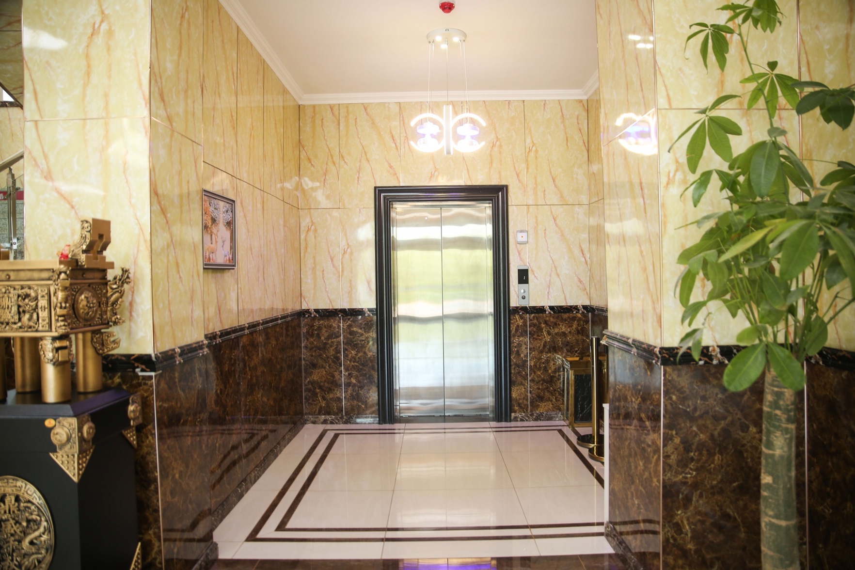 Homeinn Ripple Cloud Hotel (Changchun Longjia Airport Wuzhou Avenue) 2*