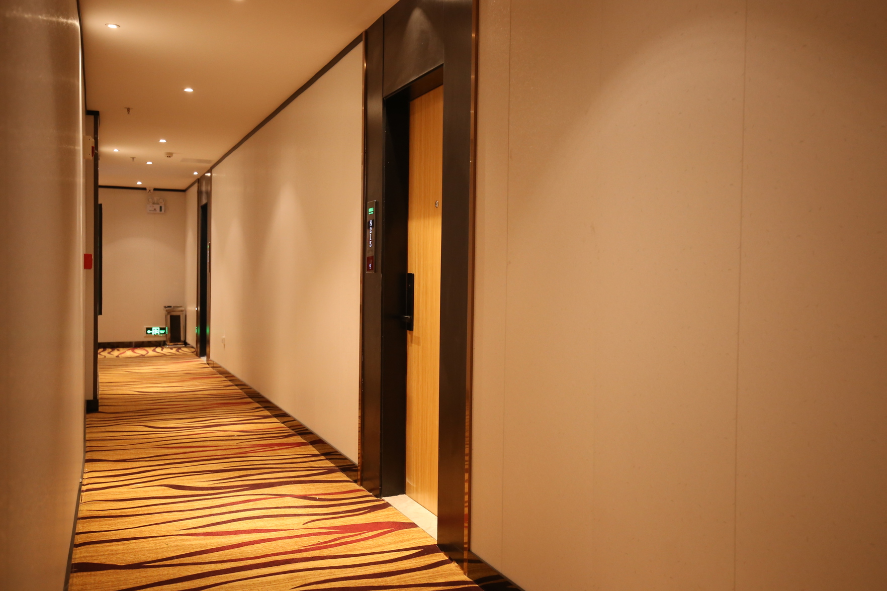 Yeste Meitu Hotel (Nanning Wuxiang Headquarters Base) 2*