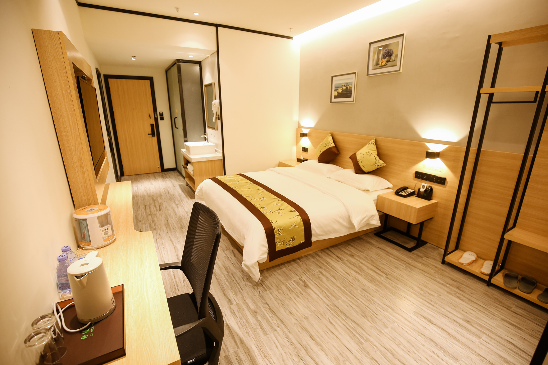 Yeste Meitu Hotel (Nanning Wuxiang Headquarters Base) 2*