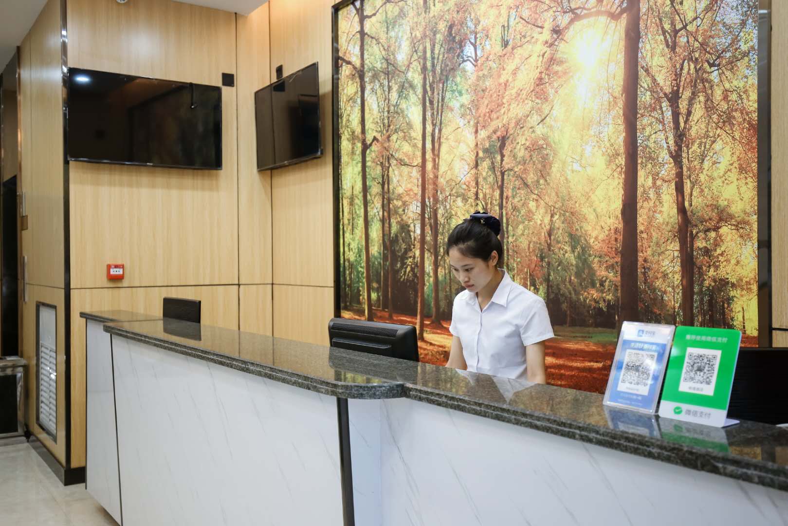 Yeste Meitu Hotel (Nanning Wuxiang Headquarters Base) 2*