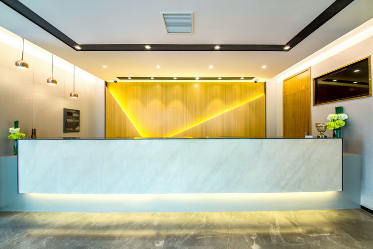 Homeinn Selected Hotel (Chengdu East Railway Station Huaishudian Subway Station) 3*