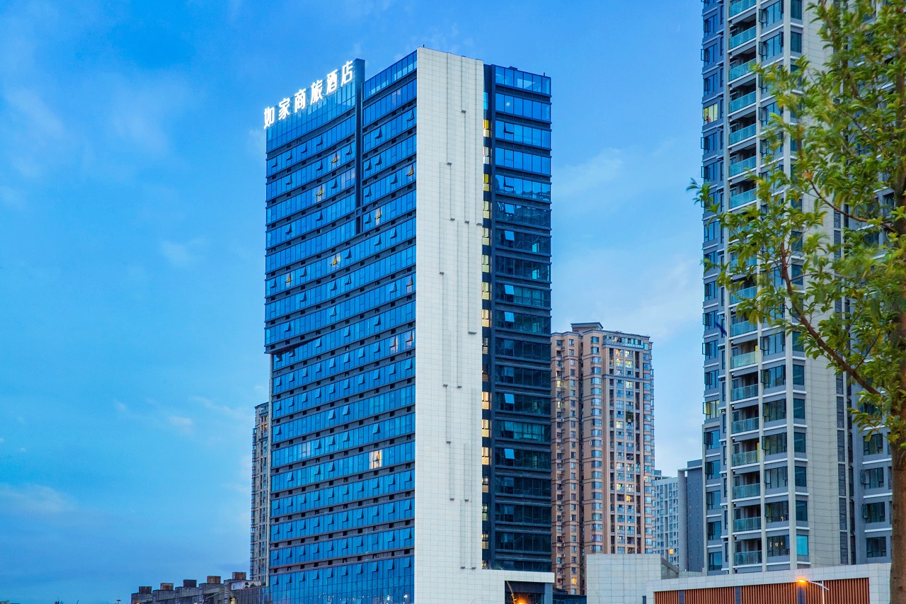 Homeinn Selected Hotel (Chengdu East Railway Station Huaishudian Subway Station) 3*
