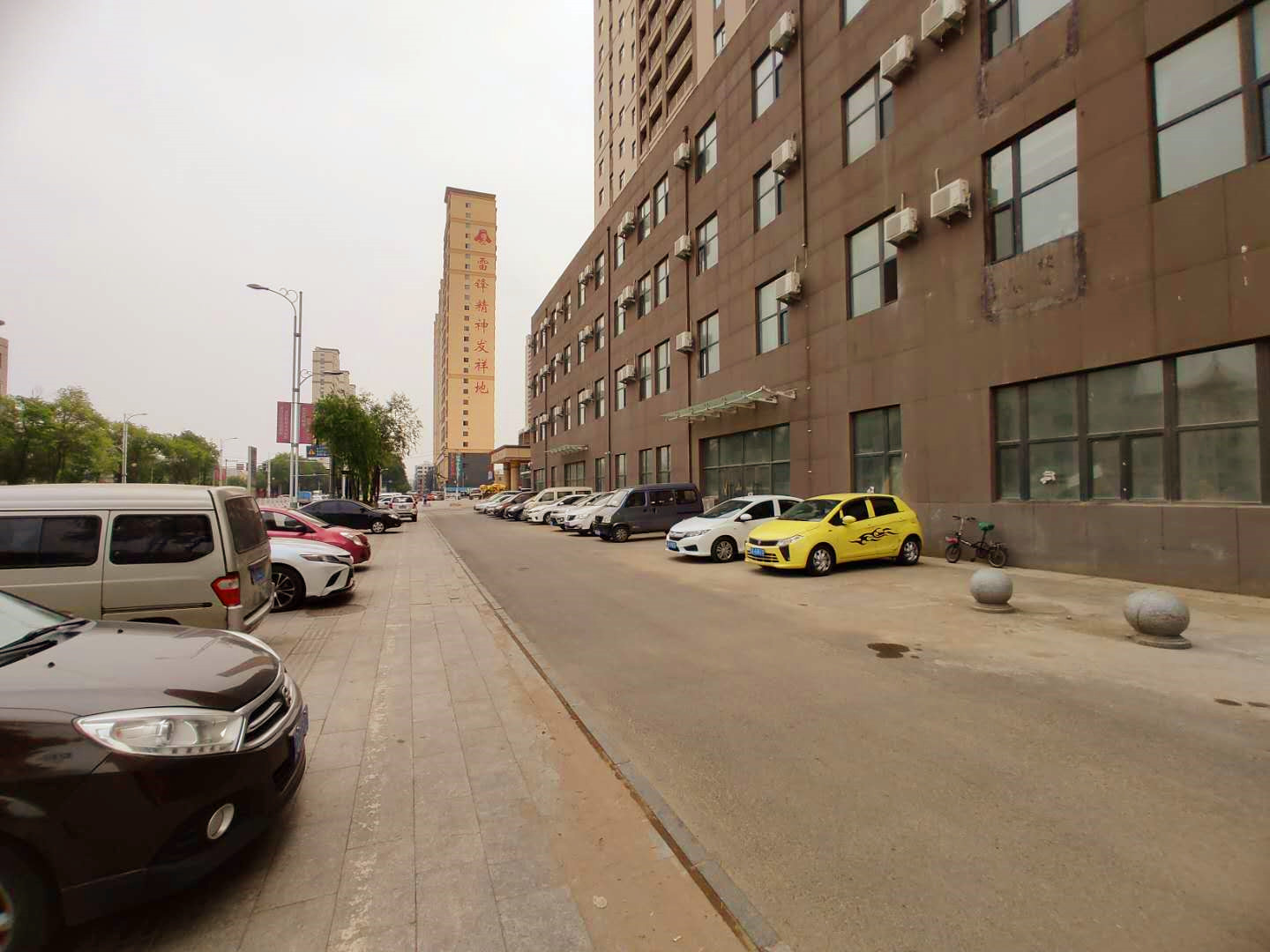 Homeinn Plus Hotel (Fushun Petrochemical University) 3*