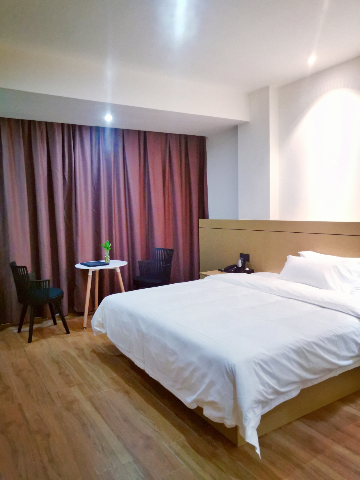 New Ladbrokes Hotel (Hengzhou Avenue Jasmine Cultural Park) 2*