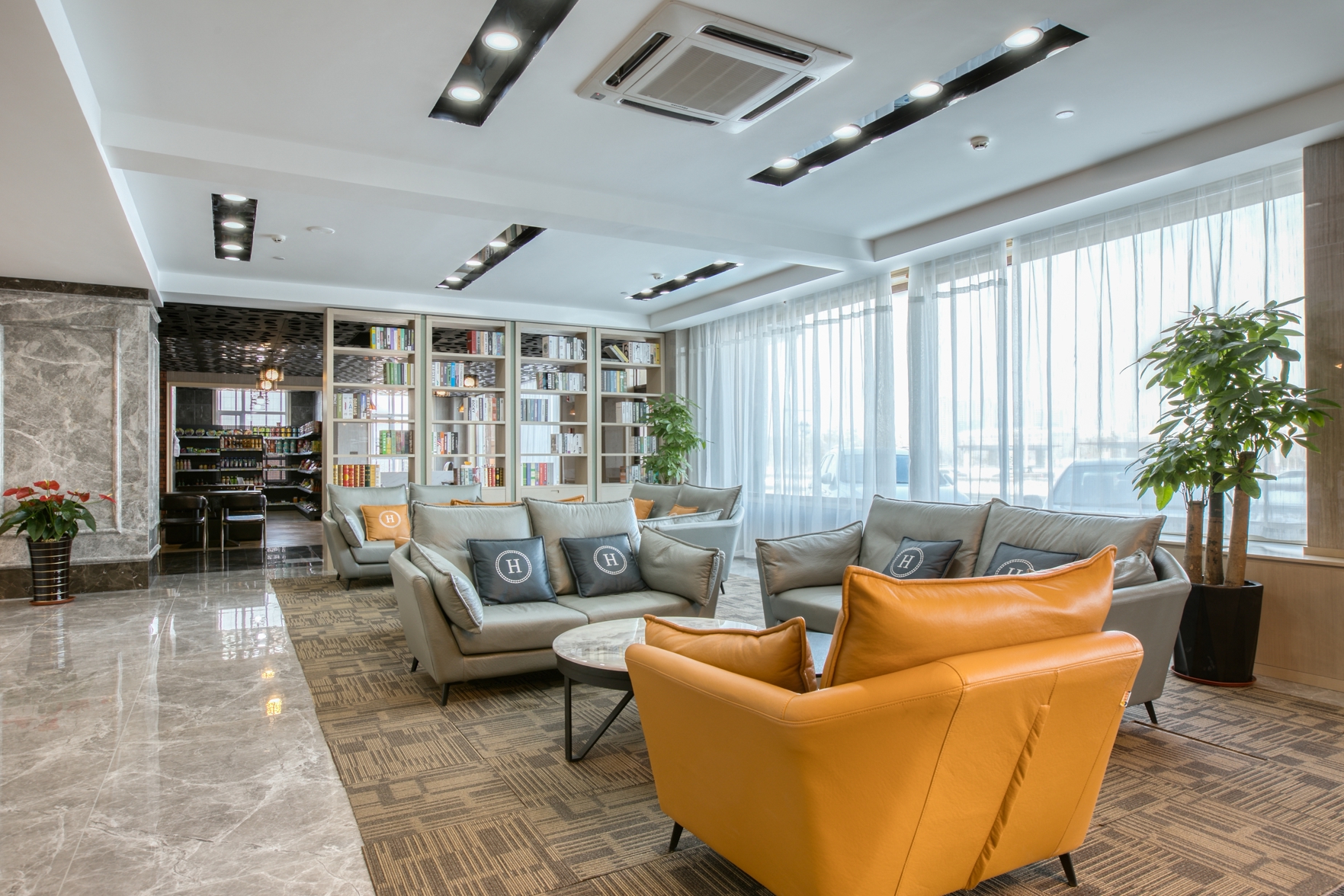 Holiday Inn Beihu No.1 2*