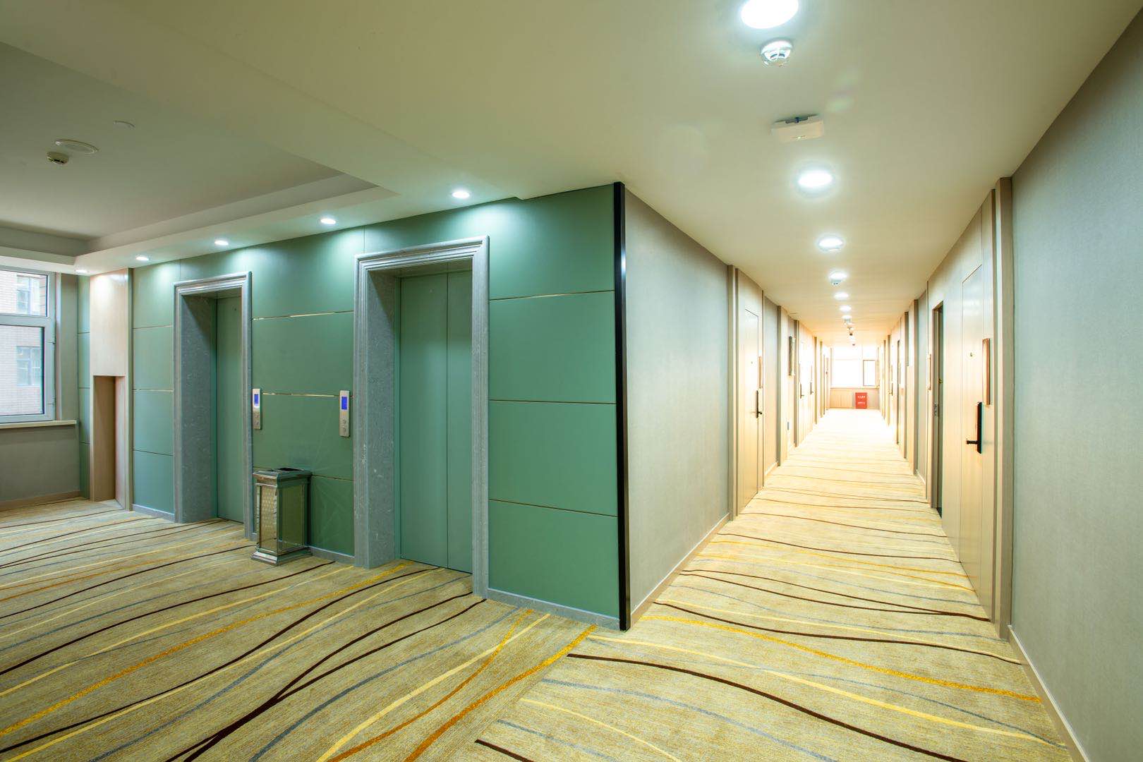 Holiday Inn Beihu No.1 2*