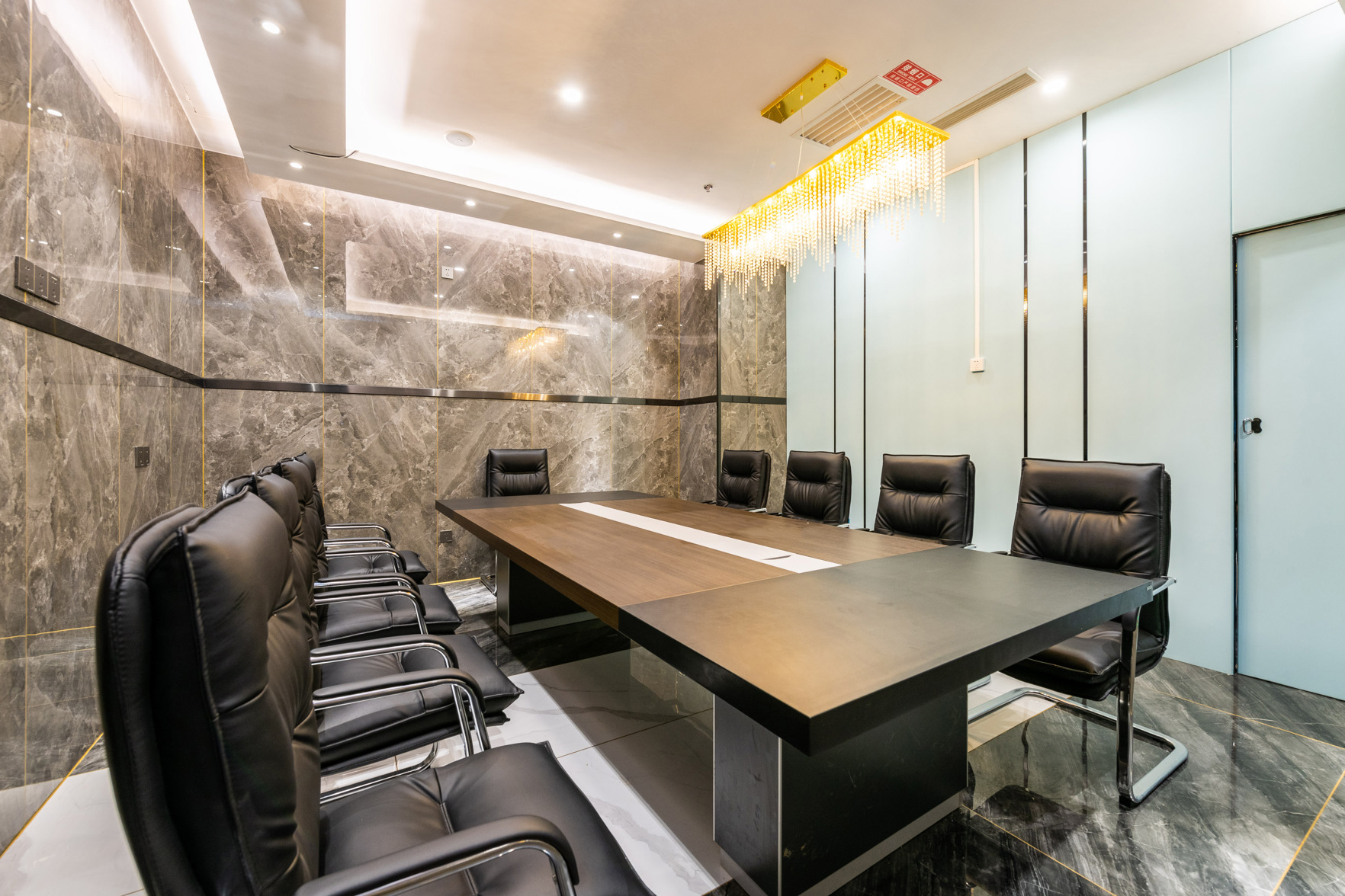 City Garden Hotel (Xifeng high speed railway station store) 2*