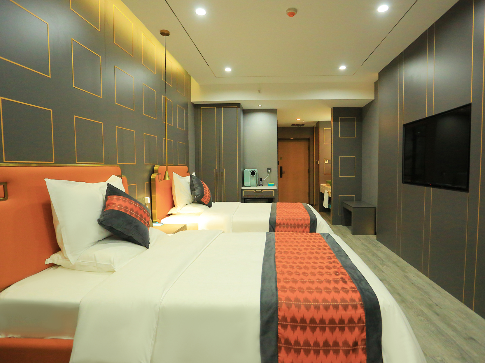Zhuoxi Hotel 4*
