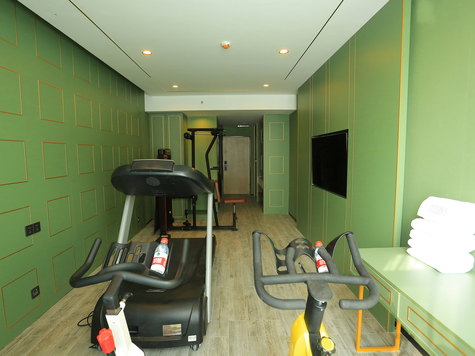Zhuoxi Hotel 4*