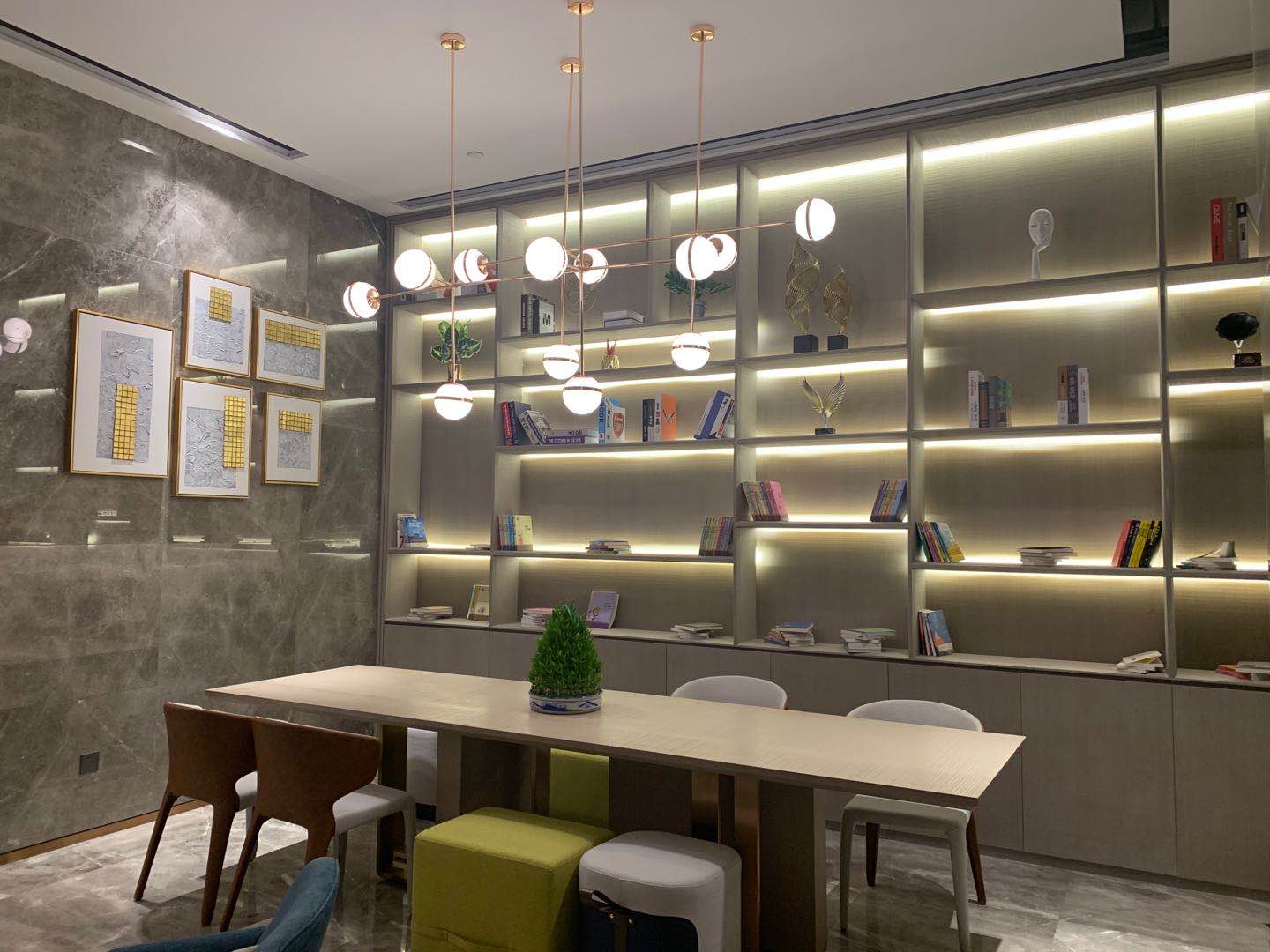 CHAMJOY Hotel (Hangzhou Tongxie Road Subway Station) 3*