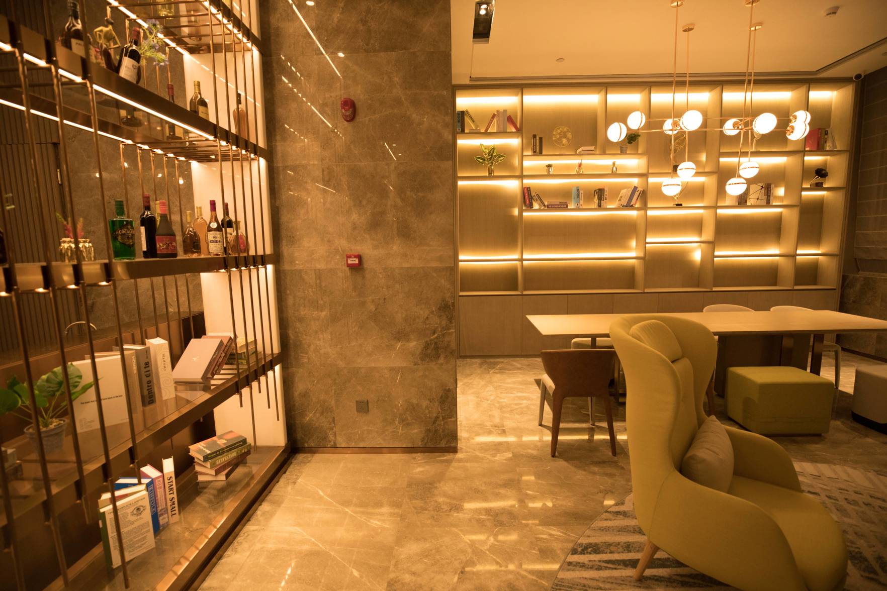 CHAMJOY Hotel (Hangzhou Tongxie Road Subway Station) 3*