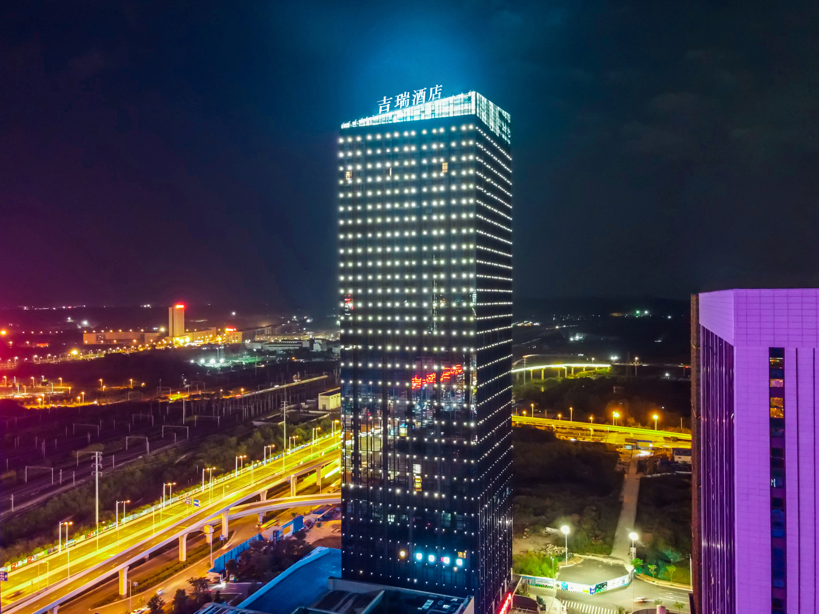 Giri Hotel 3*