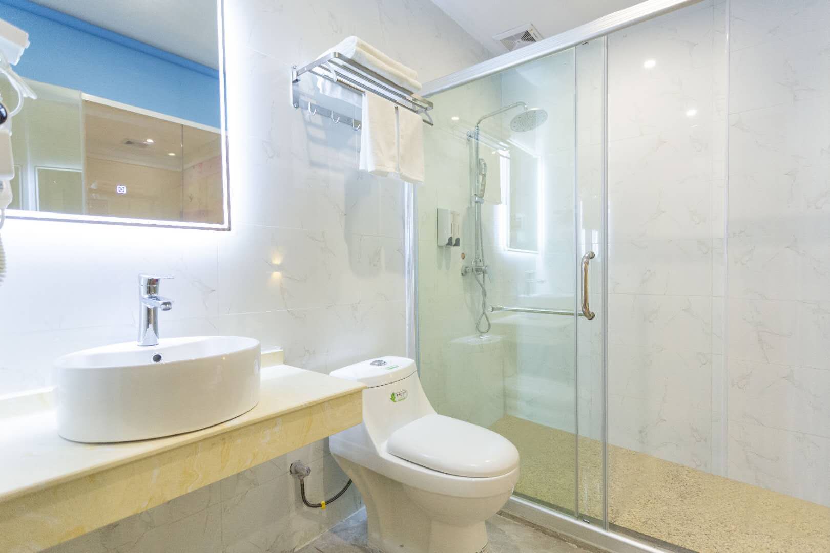 Xinbei Hotel (Shenzhen Luohu Shuibei International Jewelry City Store) 2*