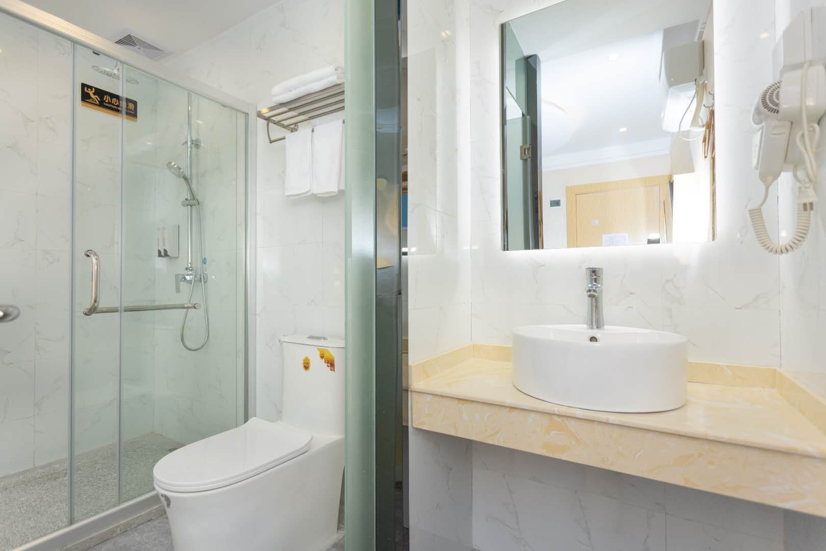 Xinbei Hotel (Shenzhen Luohu Shuibei International Jewelry City Store) 2*