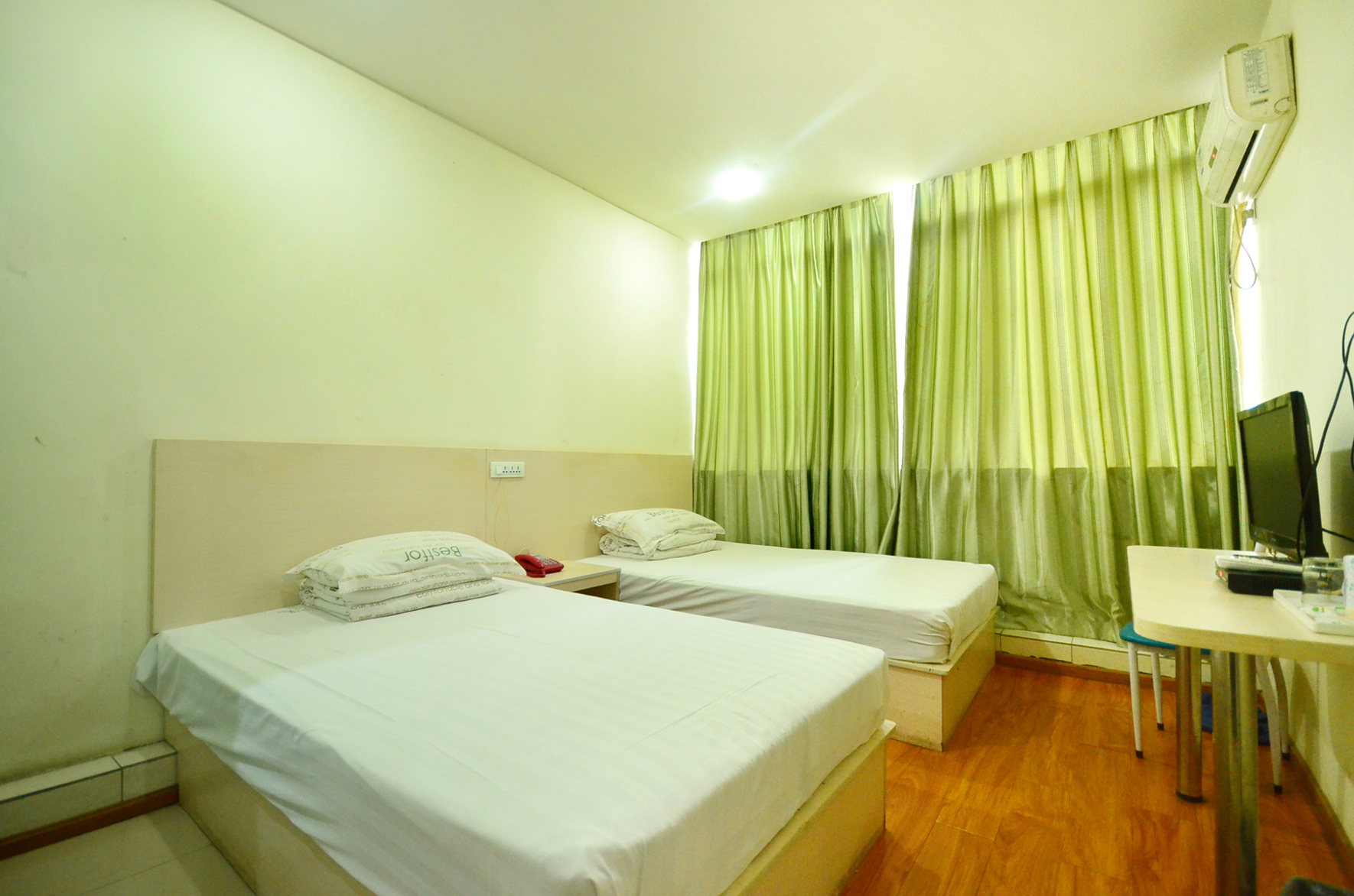 99inn Selected Hotel (Wuchang Railway Station Zhongnan University of Economics and Law) 2*