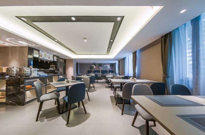 Homeinn Selected Hotel (Sanya Yemeng Promenade Sanya Bay) 3*