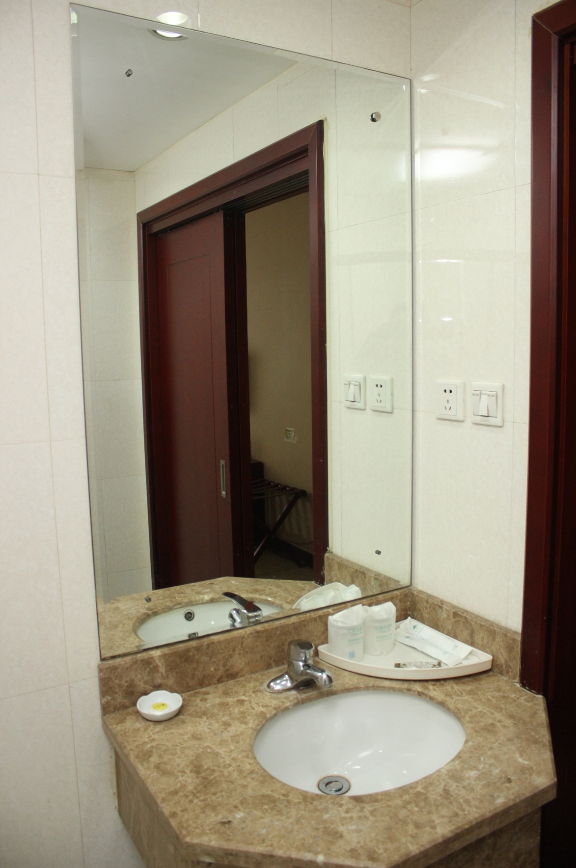 Homeinn Selected Hotel (Shenyang Tiexi Bei 2nd Rd Wanda Plaza) 3*