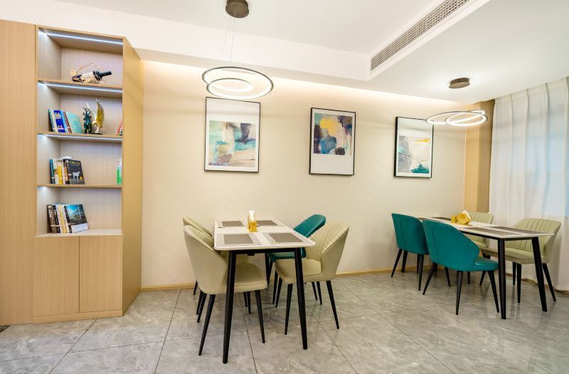 Homeinn Aifeel Hotel (Liyang Suning Plaza Ba Bai Ban) 3*