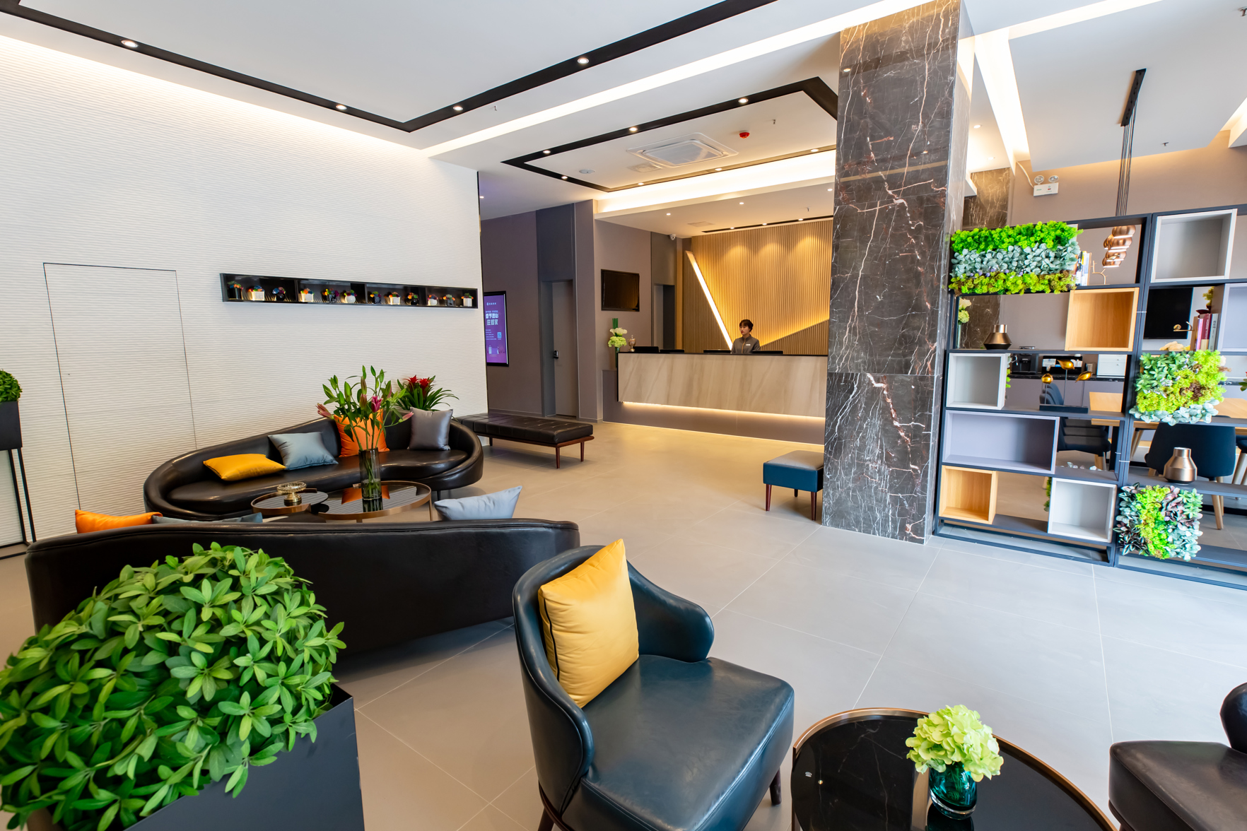 Homeinn Selected Hotel (Kunming New Luosiwan South Passenger Station) 3*