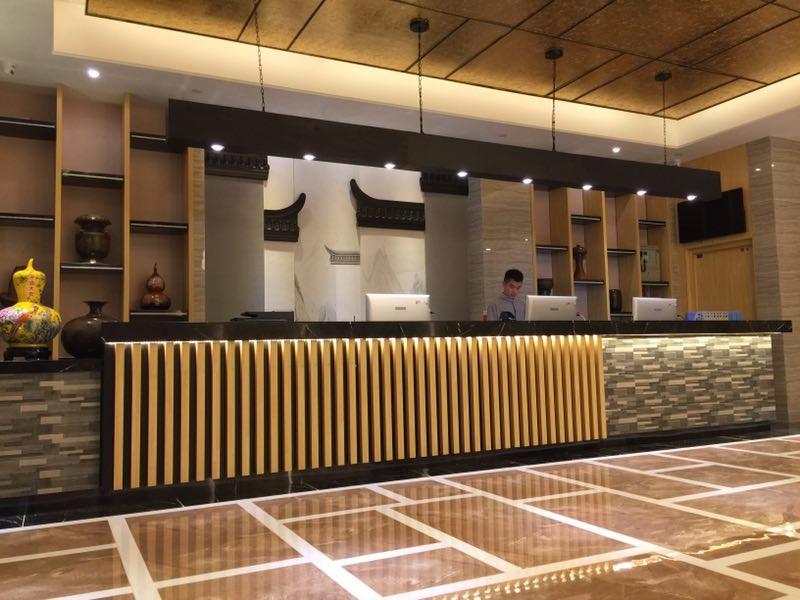 Qianjing Hotel (Xianhu Store, Nanning) 2*