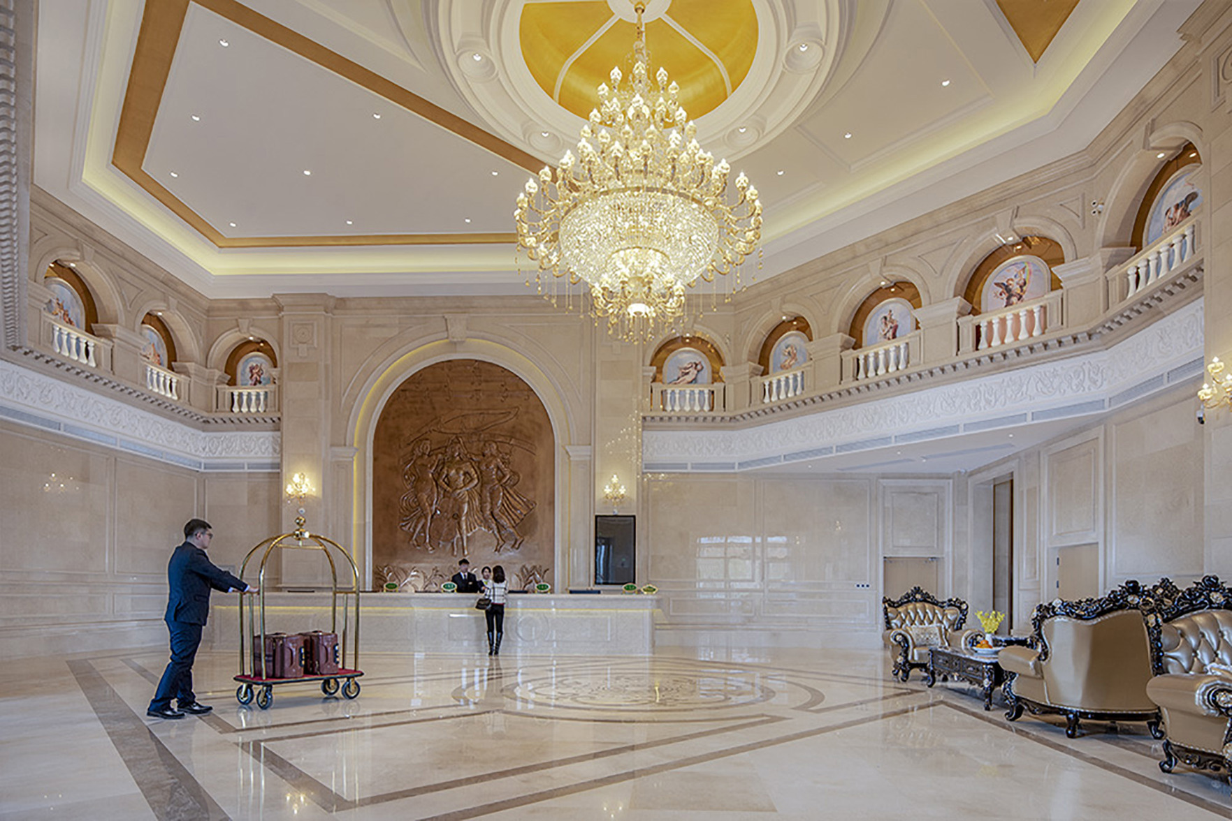 Vienna International Hotel (Changchun FAW) 4*