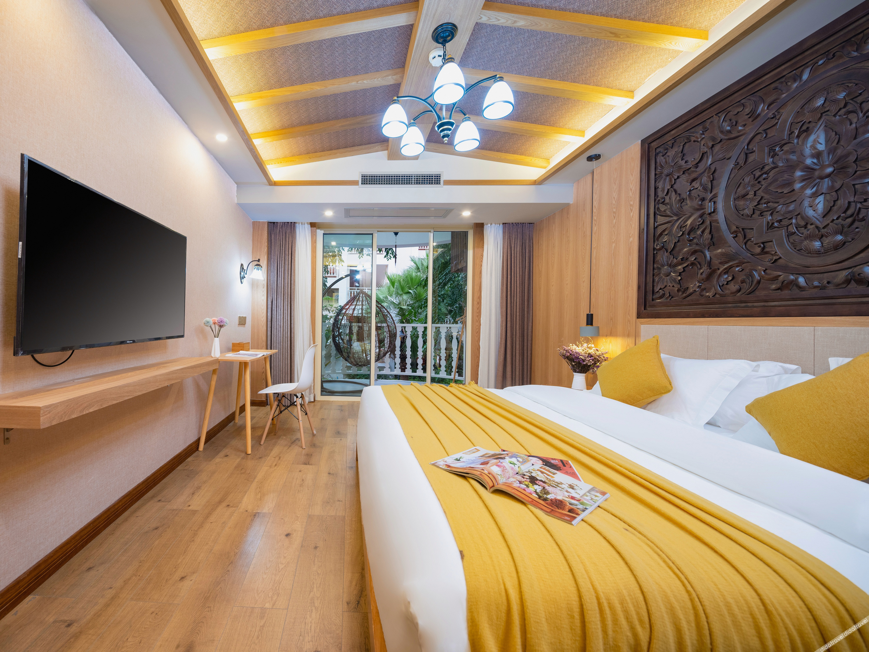 Xishuangbanna Flower Full court inn 3*