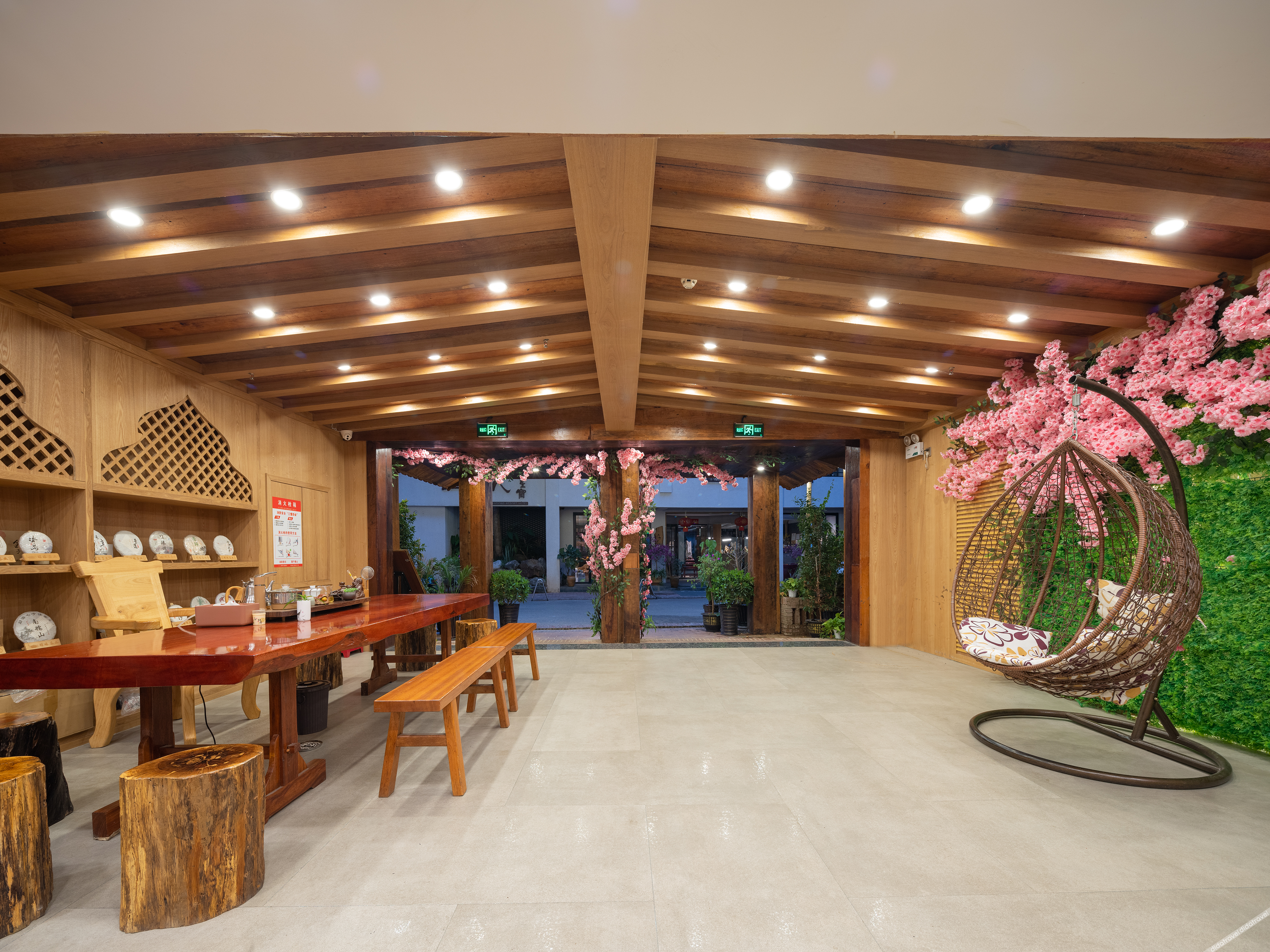 Xishuangbanna Flower Full court inn 3*