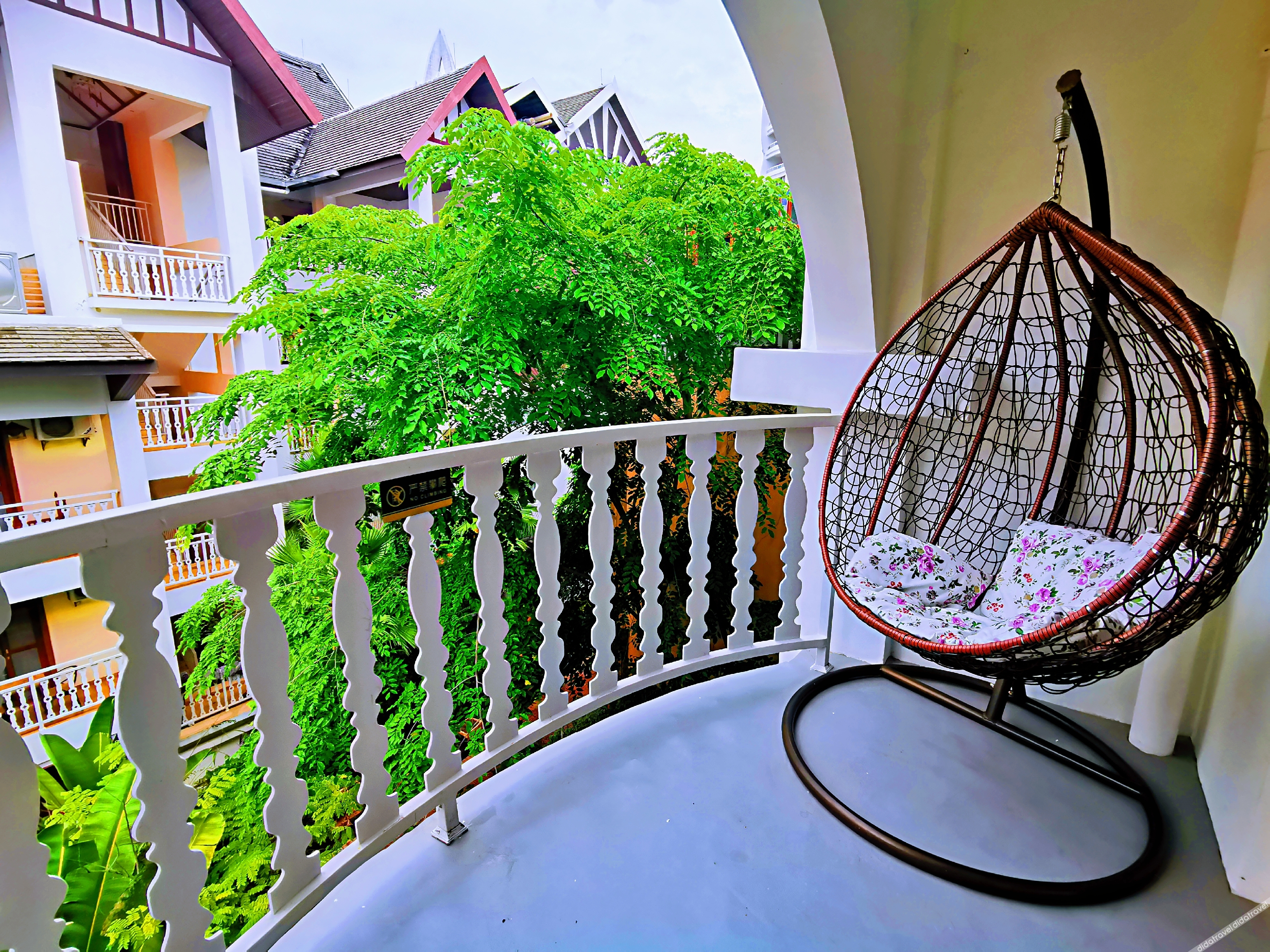 Xishuangbanna Flower Full court inn 3*
