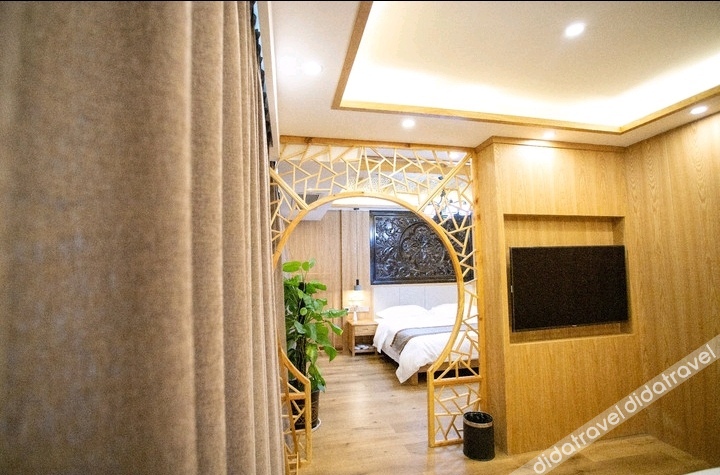 Xishuangbanna Flower Full court inn 3*
