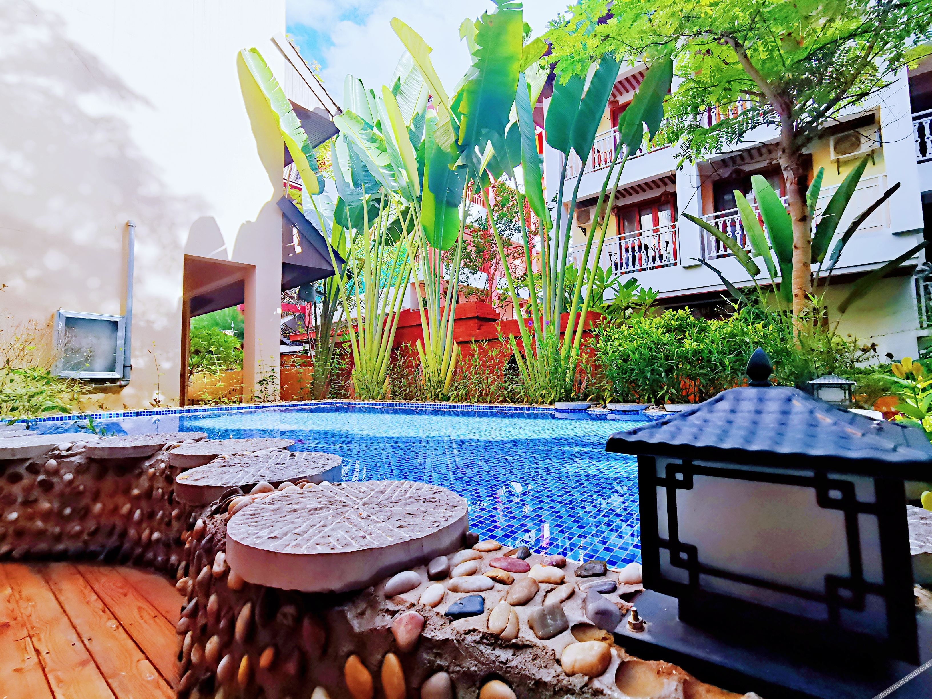Xishuangbanna Flower Full court inn 3*