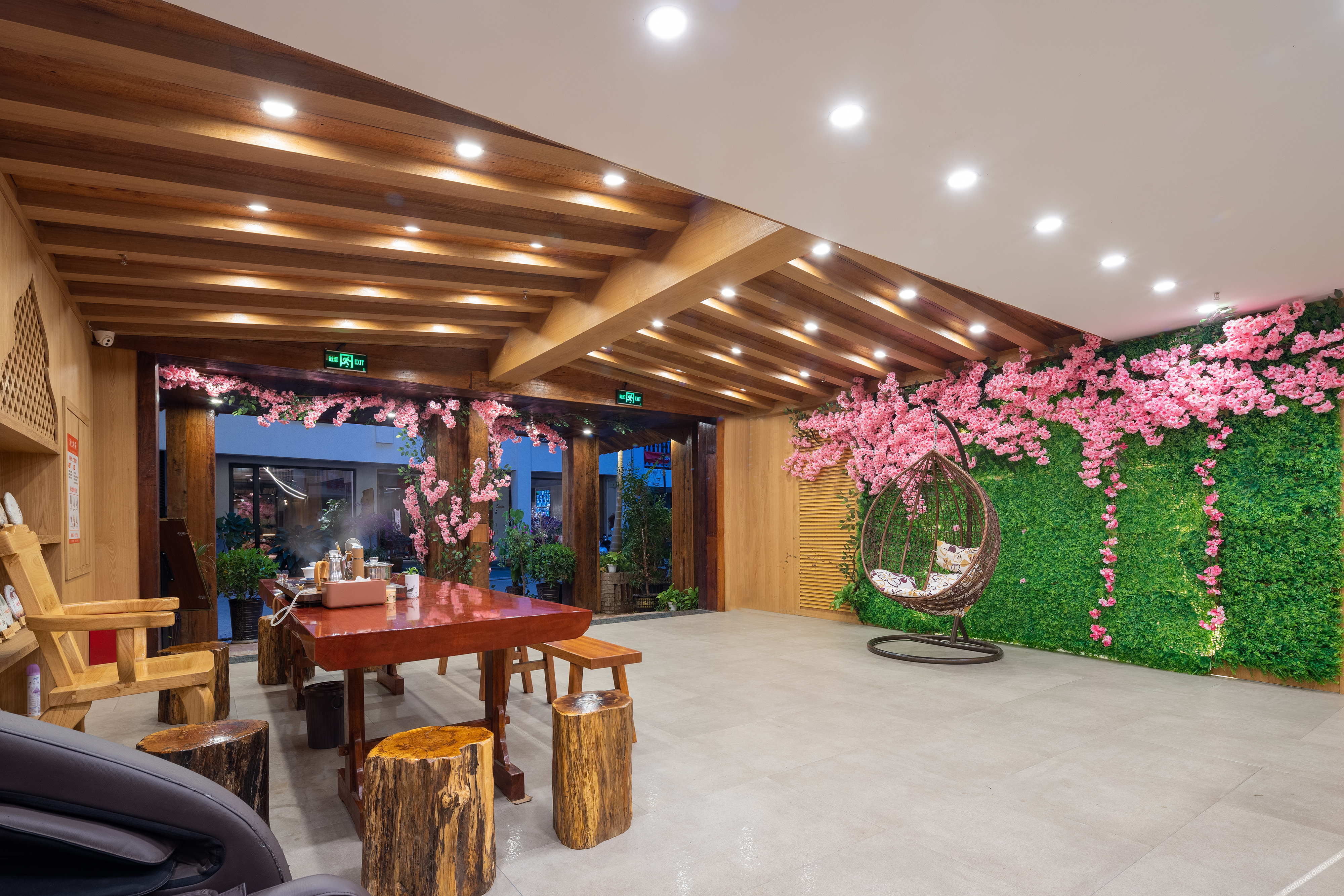 Xishuangbanna Flower Full court inn 3*
