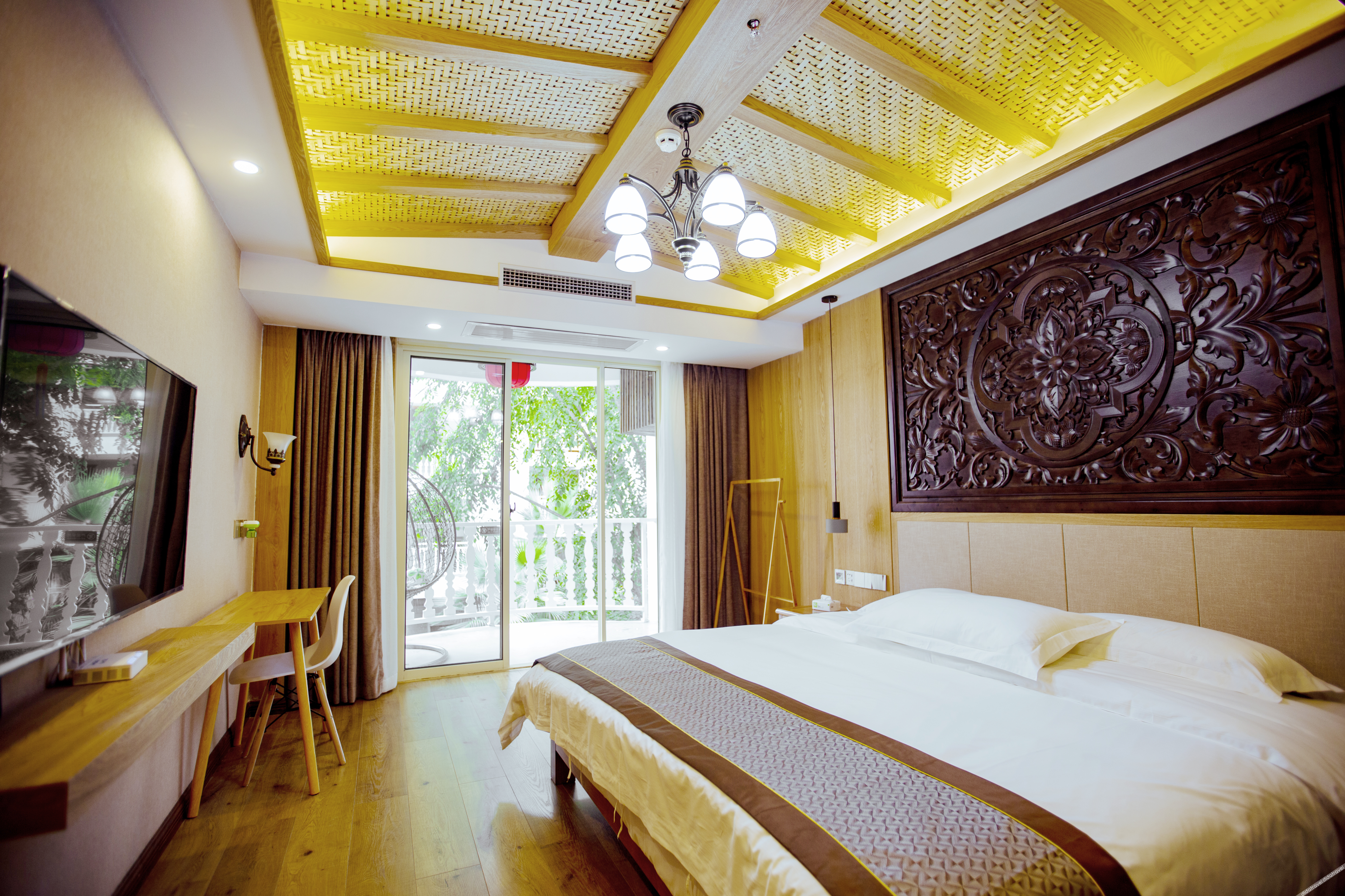 Xishuangbanna Flower Full court inn 3*