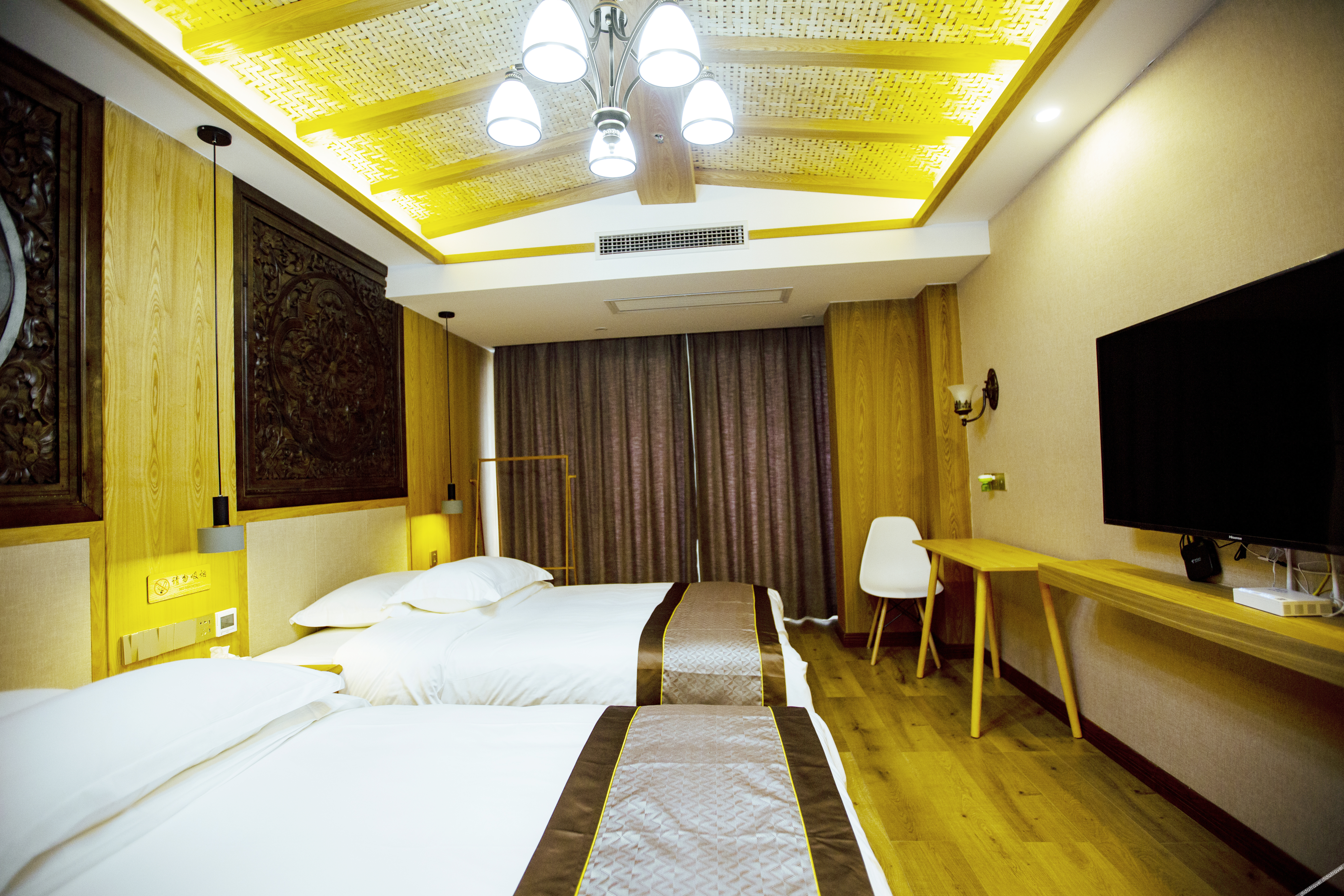 Xishuangbanna Flower Full court inn 3*