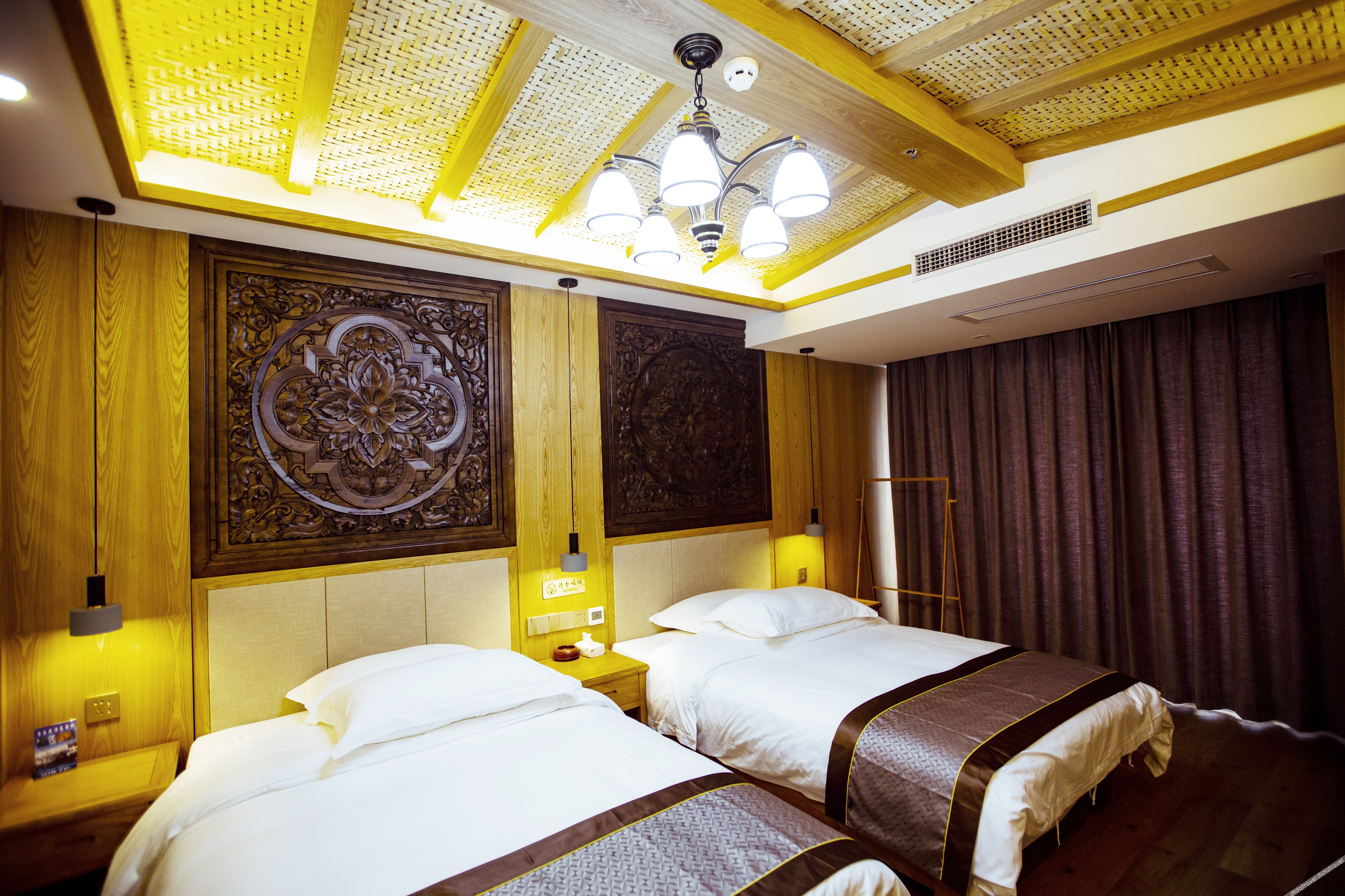 Xishuangbanna Flower Full court inn 3*