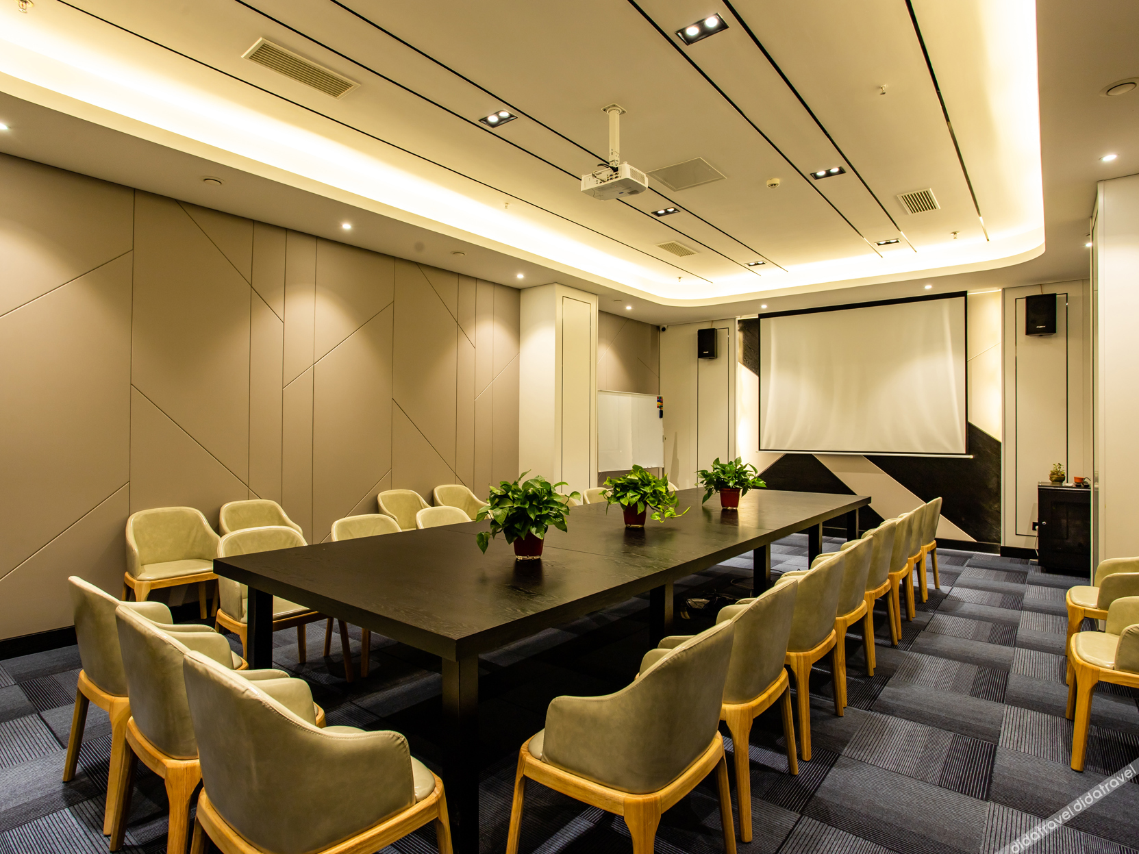 Xana Hotelle Hotel (Shenyang Railway Station Medical University First Hospital) 3*