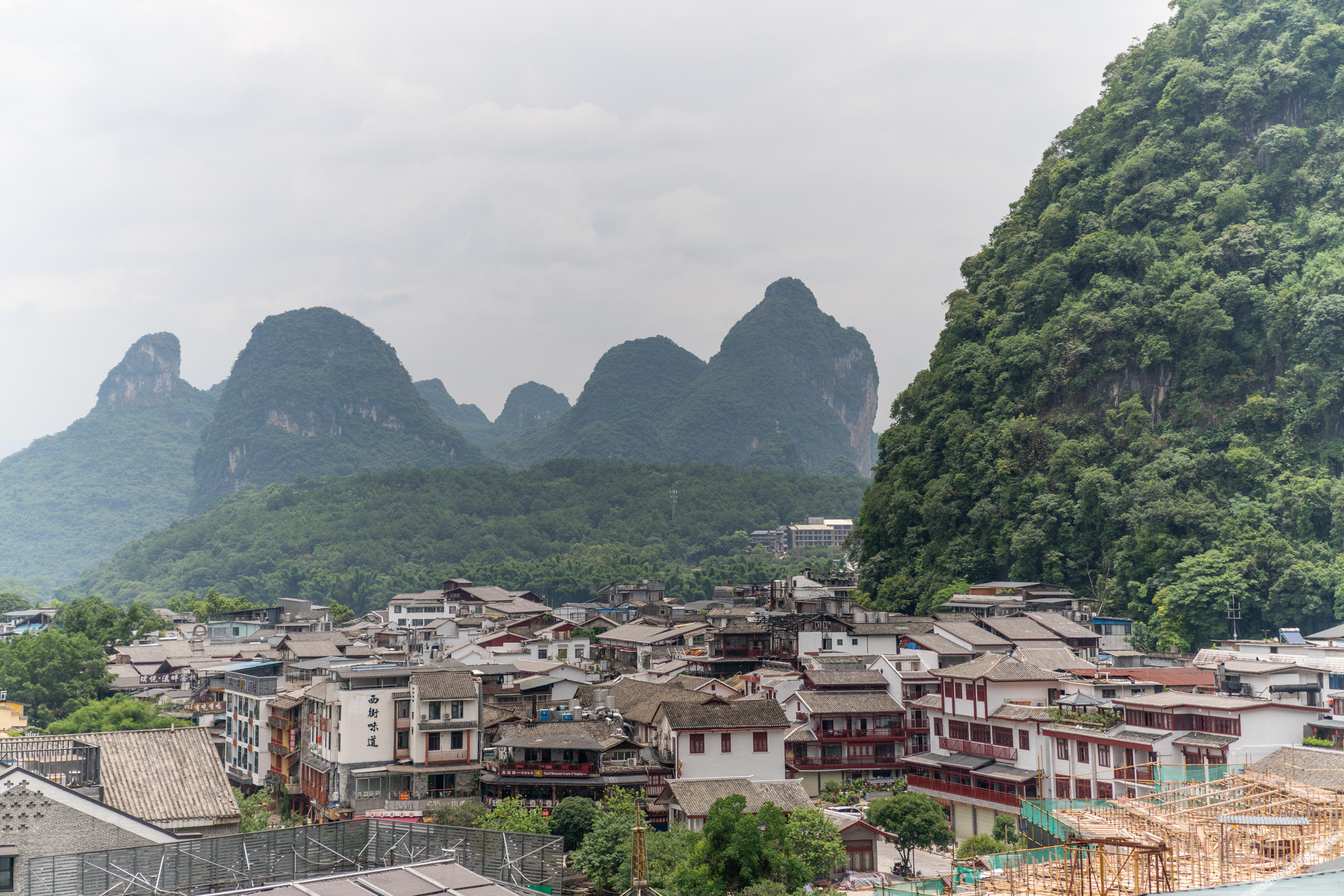 Floral Hotel· Pantaoshu Hotel(Yangshuo West Street Lijiang Branch) 3*