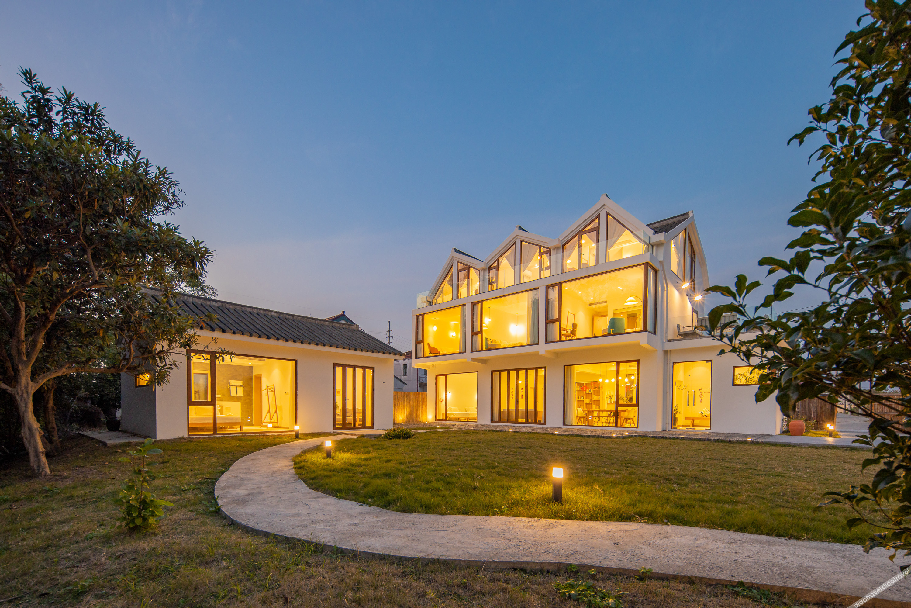 Floral Hotel· Shanghai Jiuxiang hotel (Chongming Forest Park store) 0*