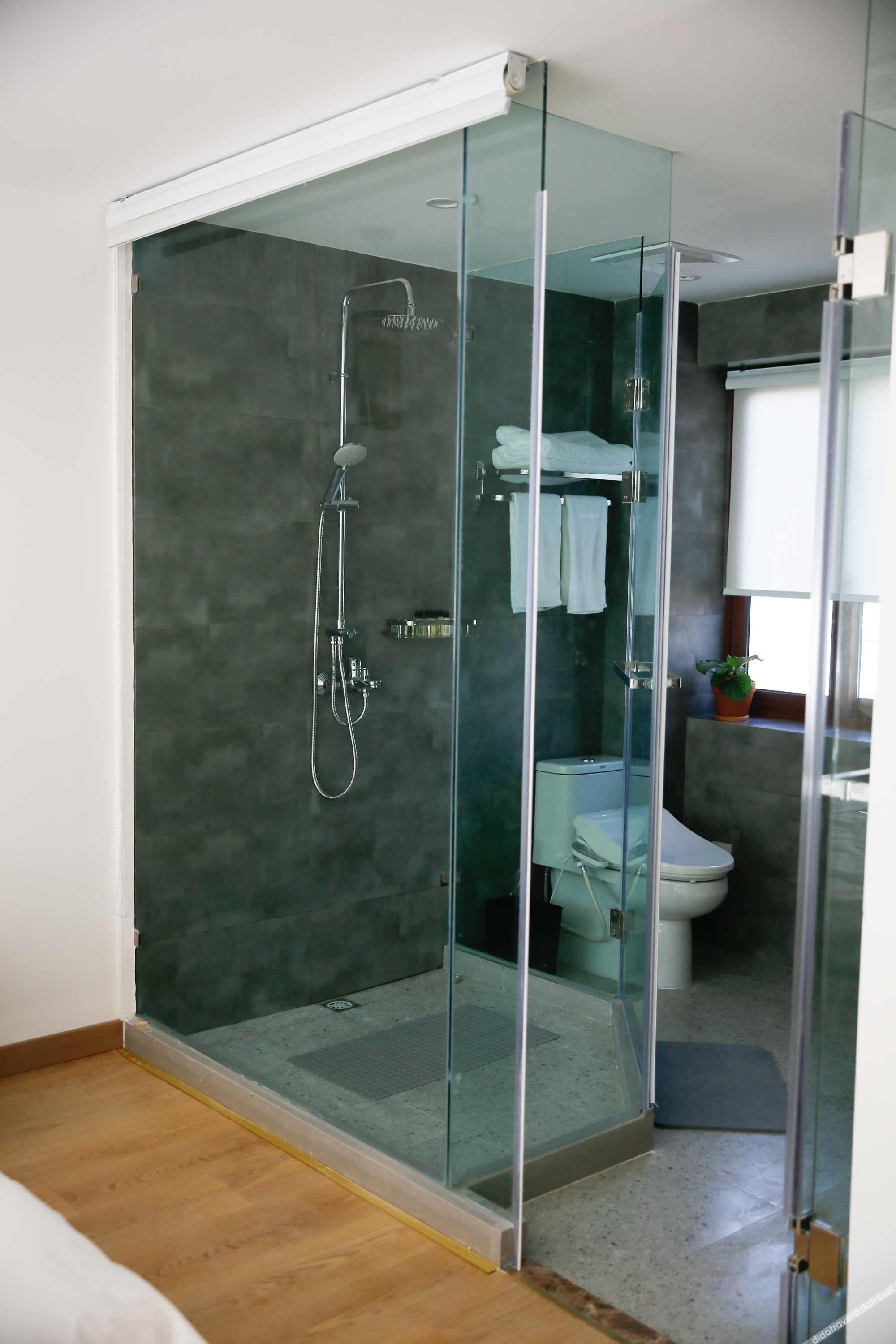 Floral Hotel· Shanghai Jiuxiang hotel (Chongming Forest Park store) 0*