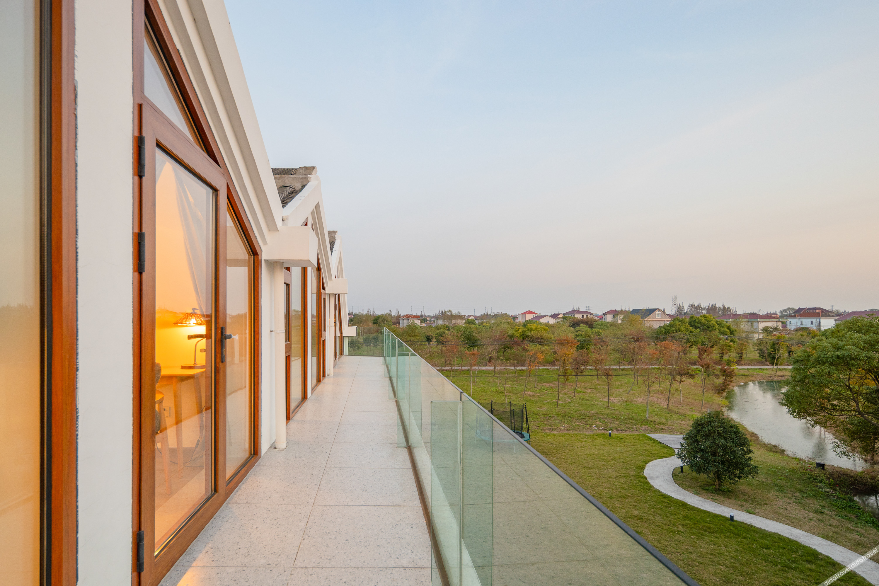 Floral Hotel· Shanghai Jiuxiang hotel (Chongming Forest Park store) 0*