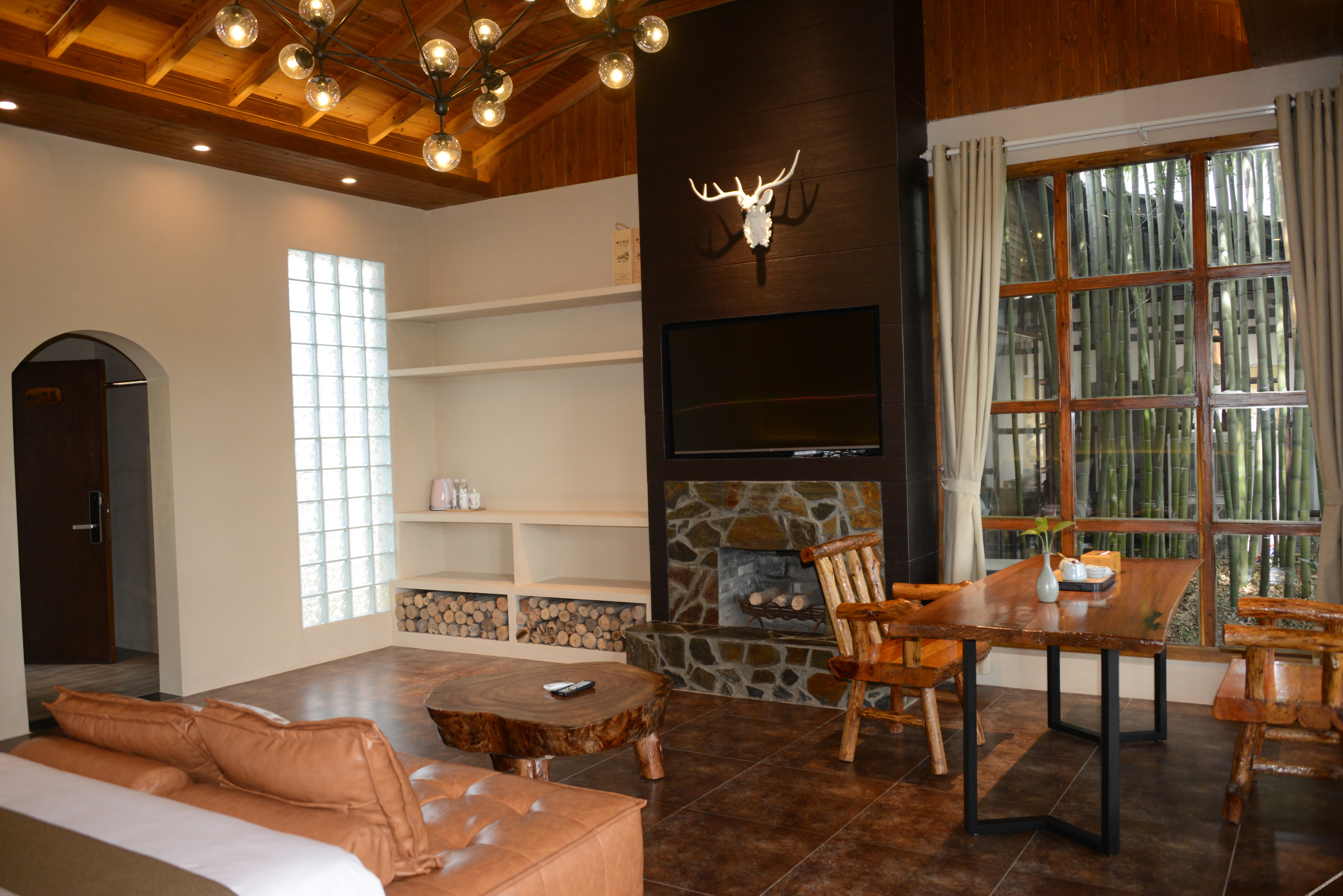 Floral Hotel·Laigui road Wang hotel (Donglin Temple Lushan cableway store) 3*
